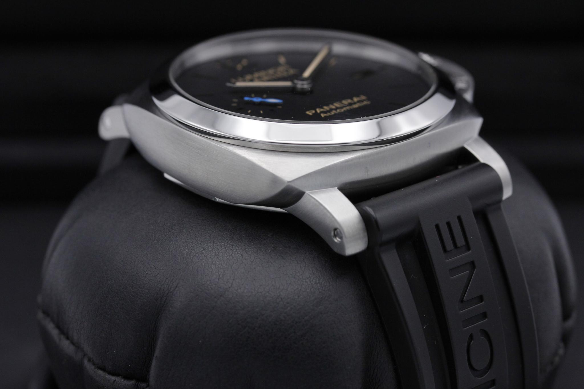 Watch Image 6