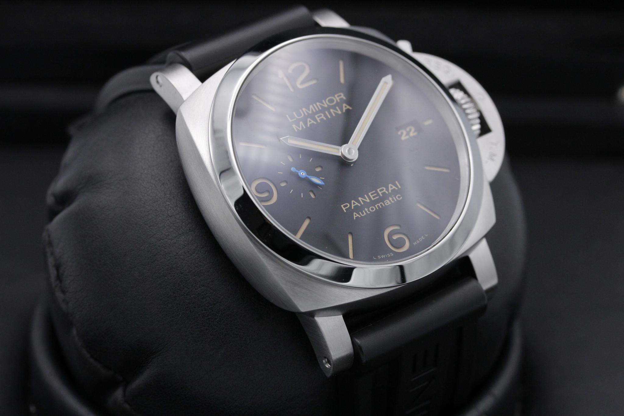 Watch Image 10