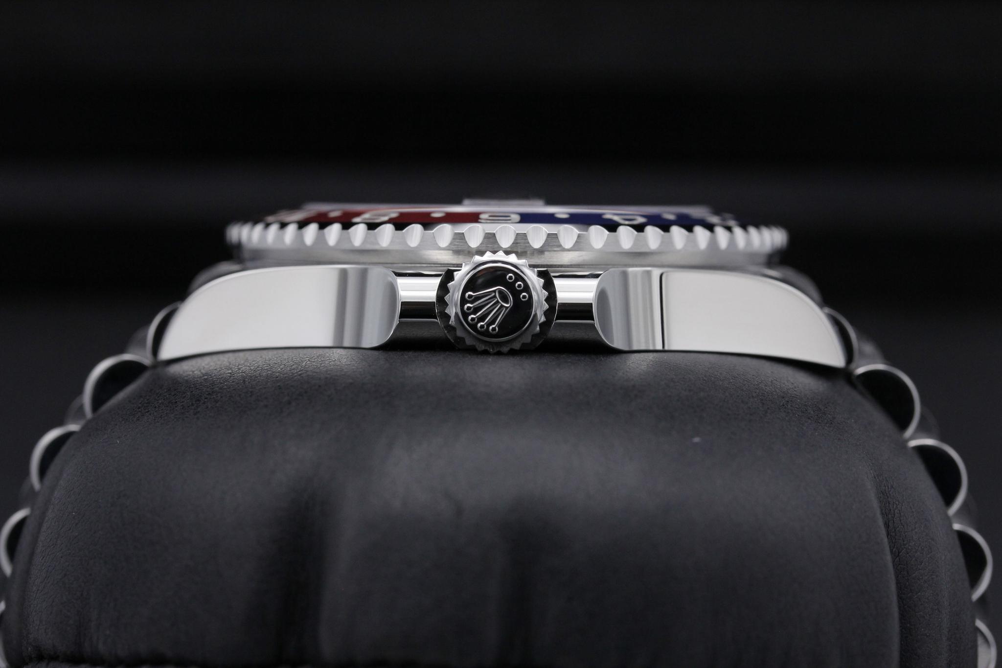 Watch Image 3