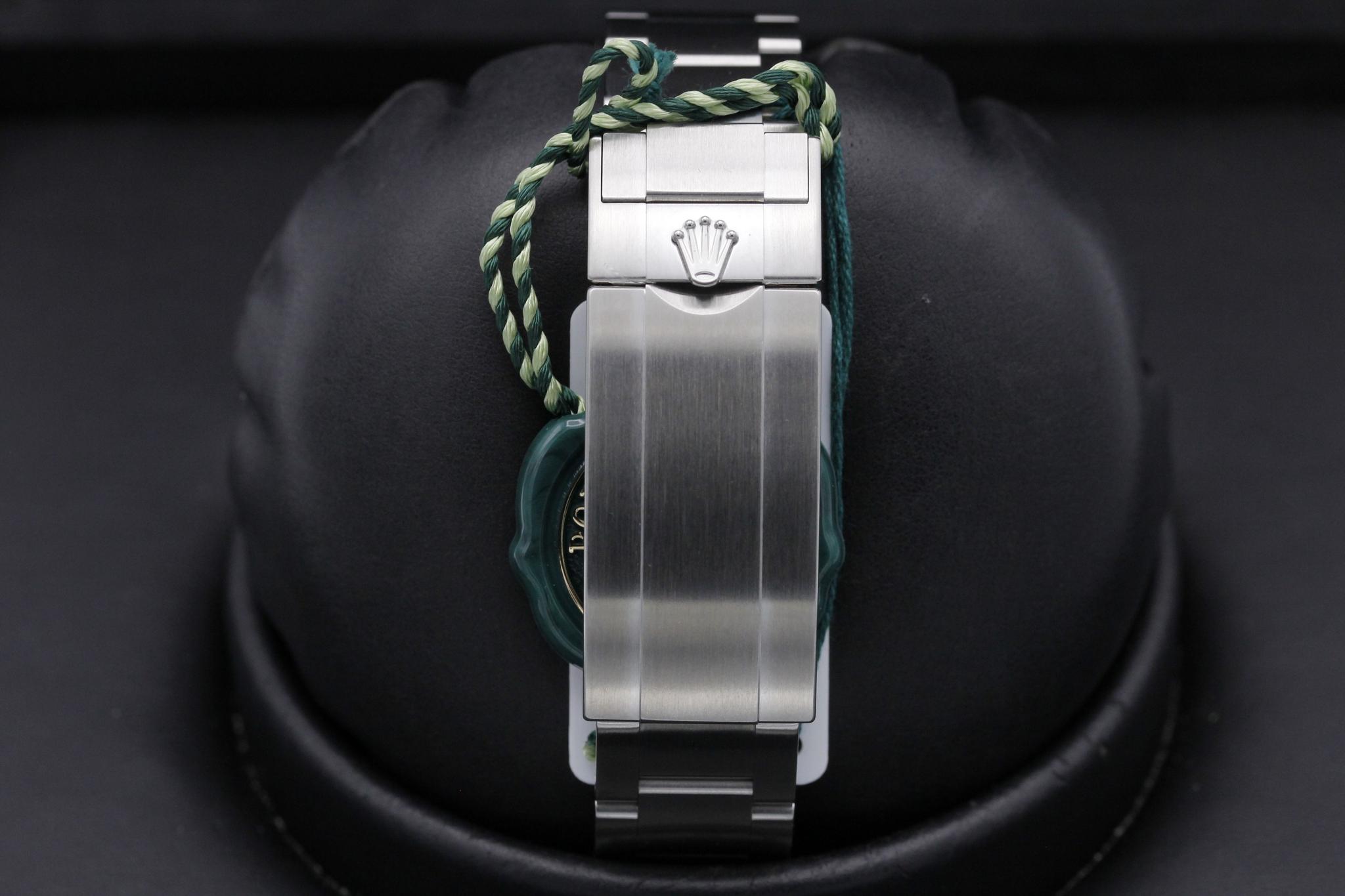 Watch Image 8
