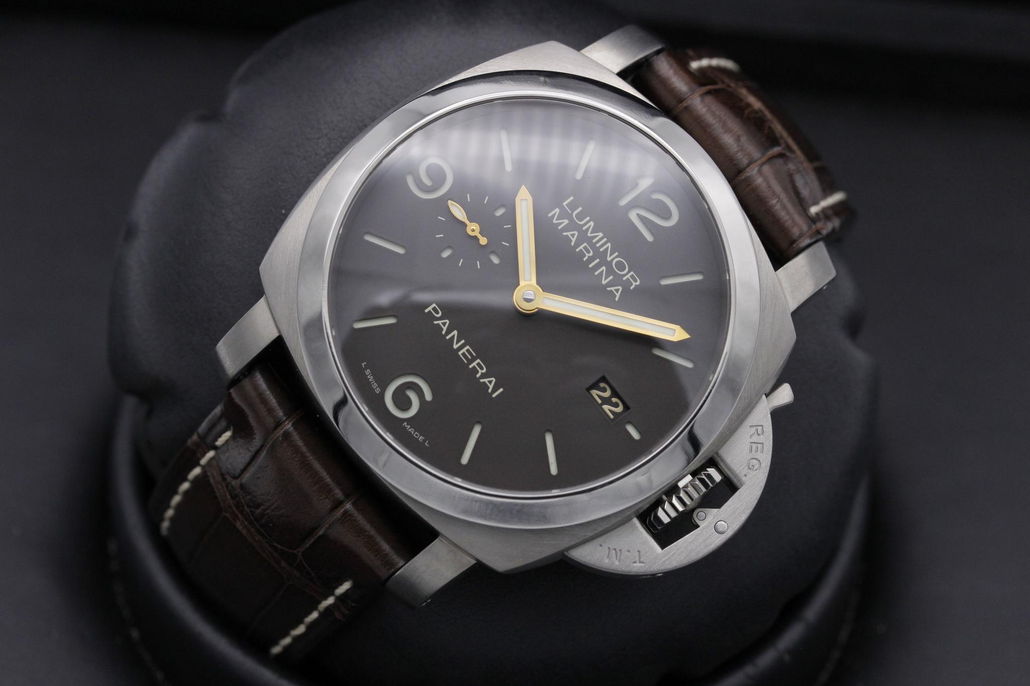 Watch Image 9