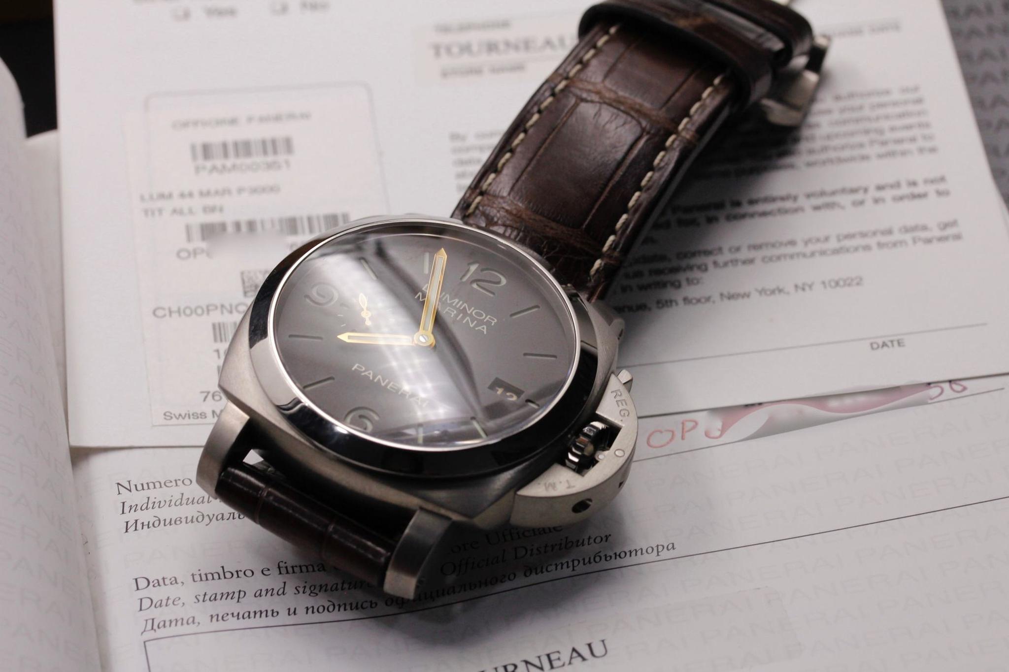 Watch Image 11