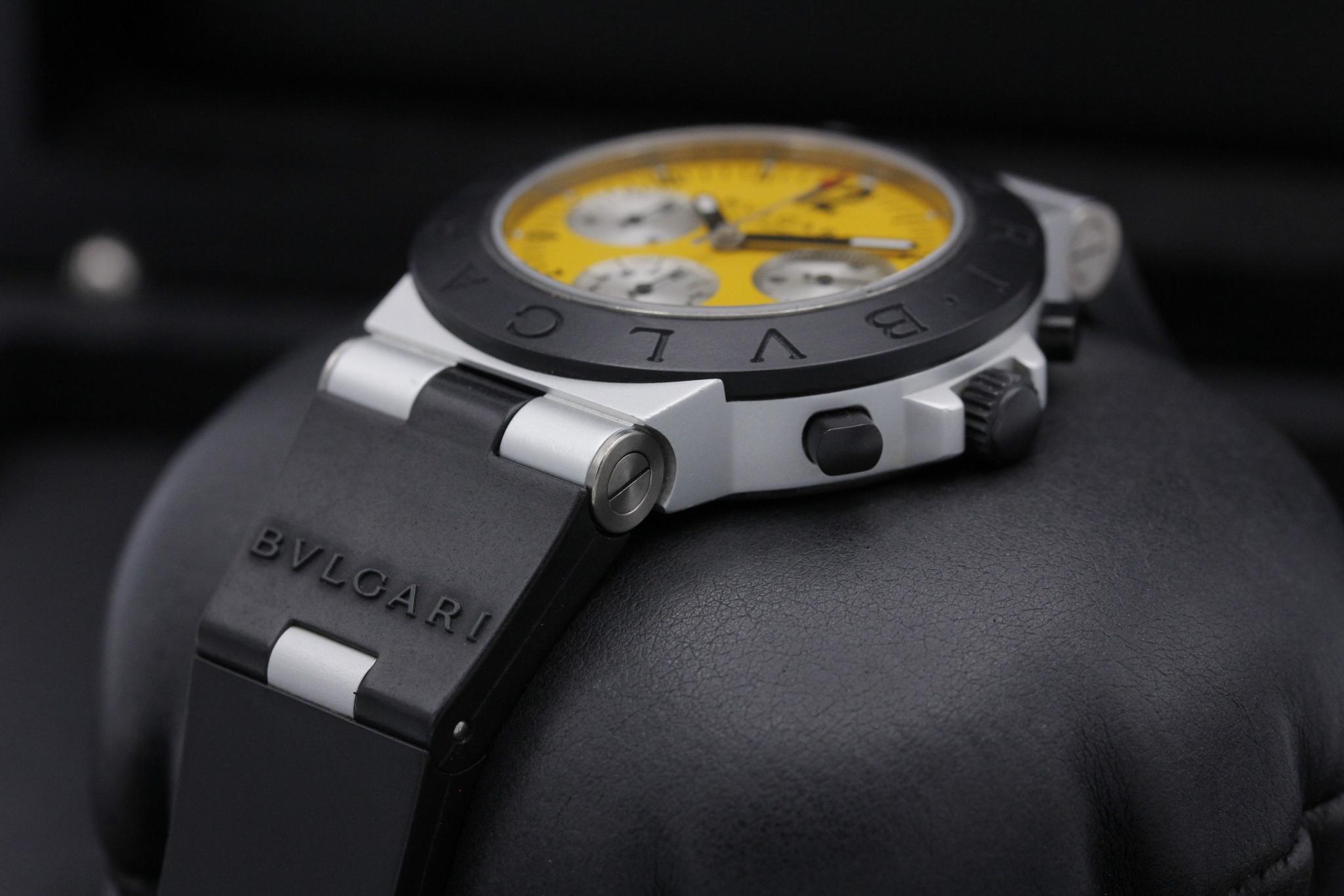 Watch Image 2