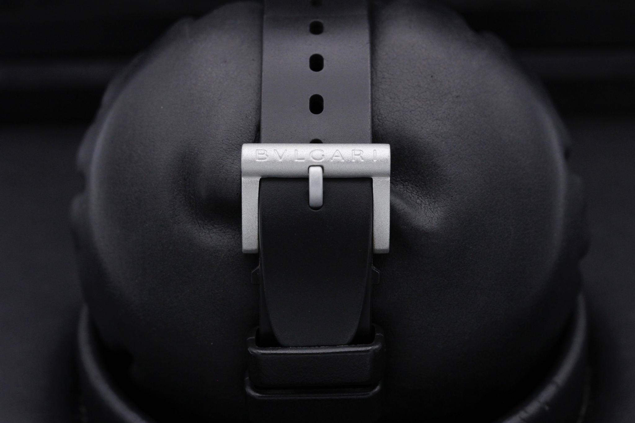 Watch Image 8
