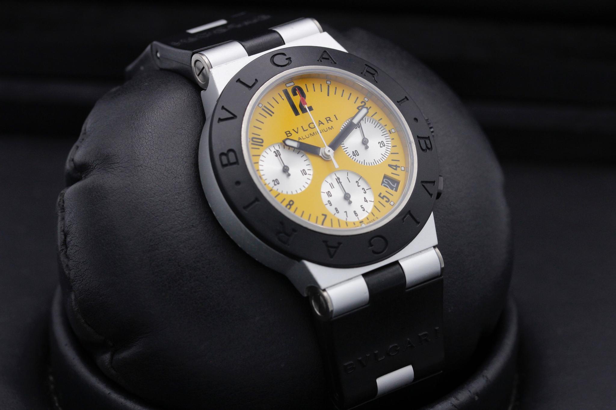 Watch Image 10