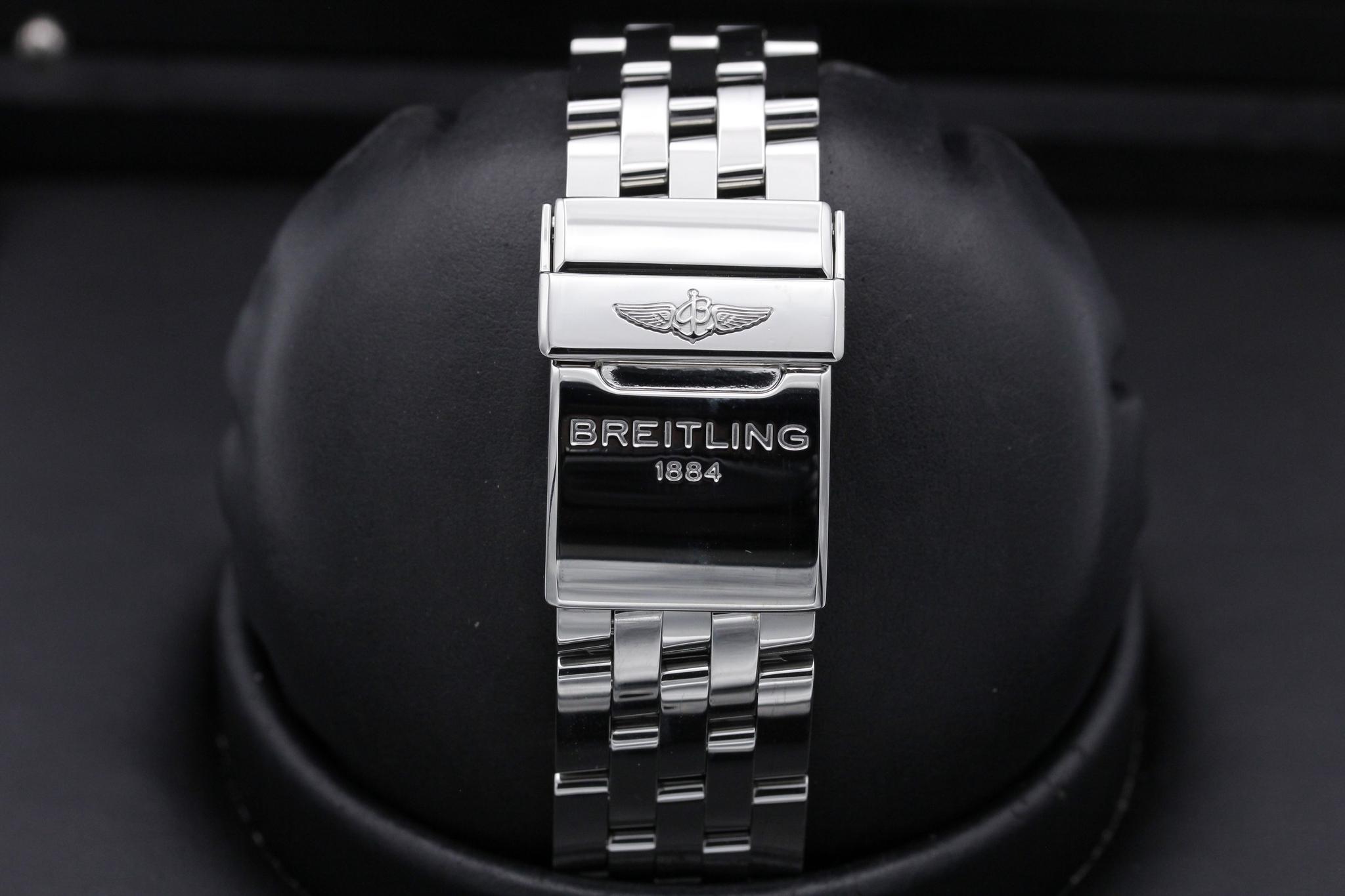 Watch Image 8