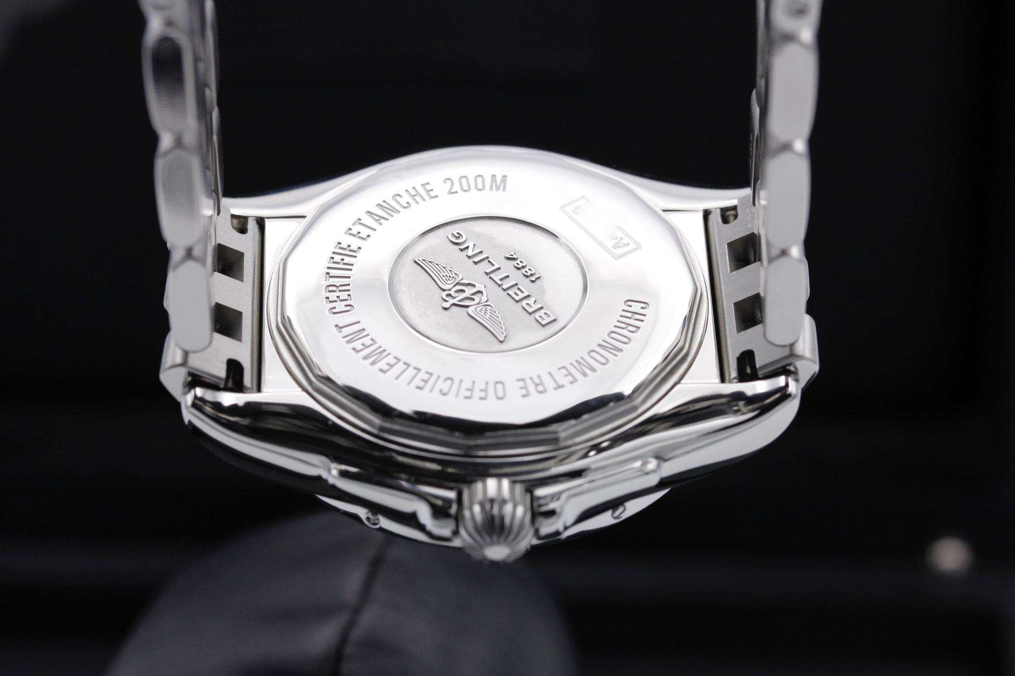 Watch Image 7