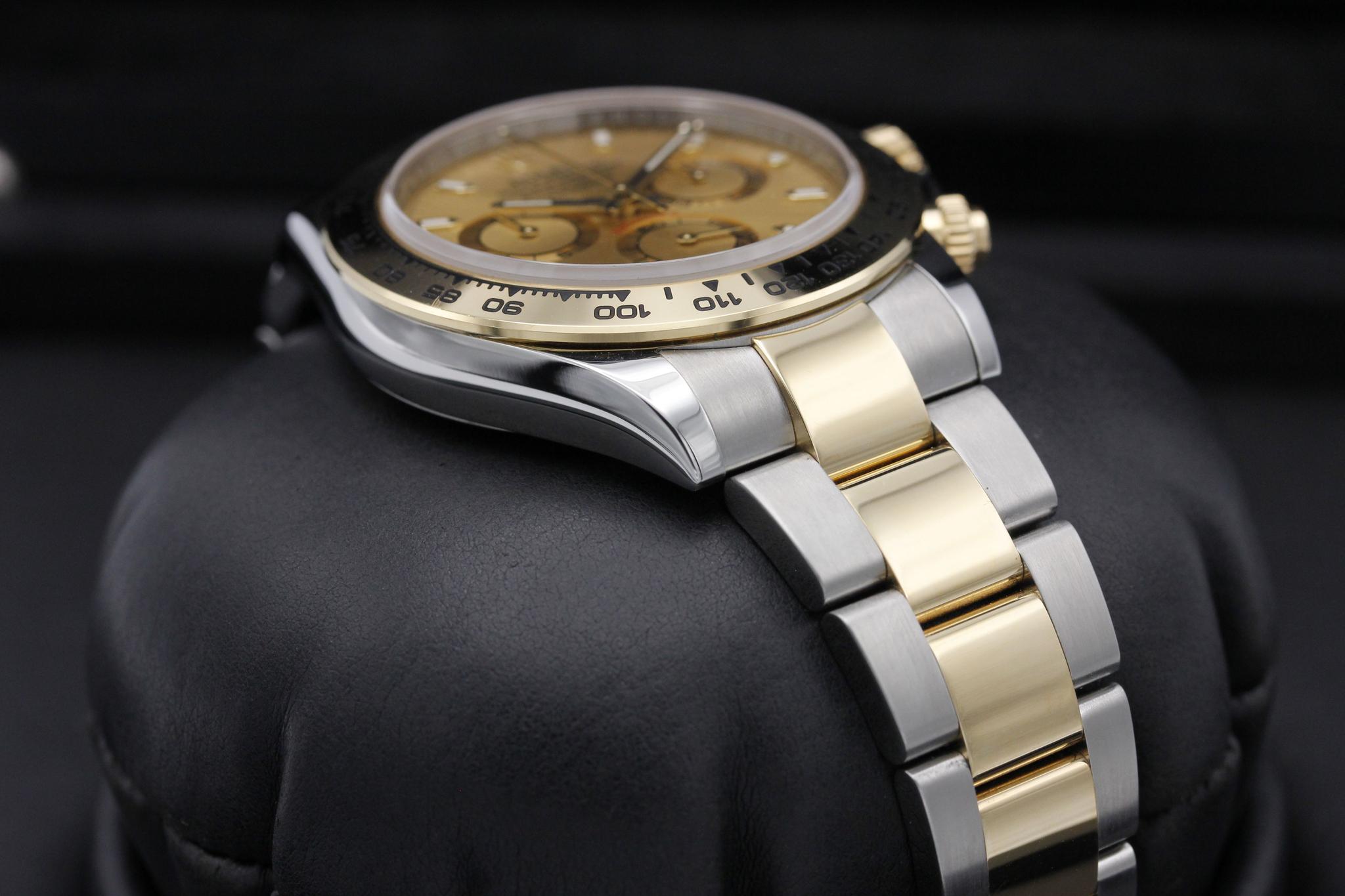 Watch Image 6