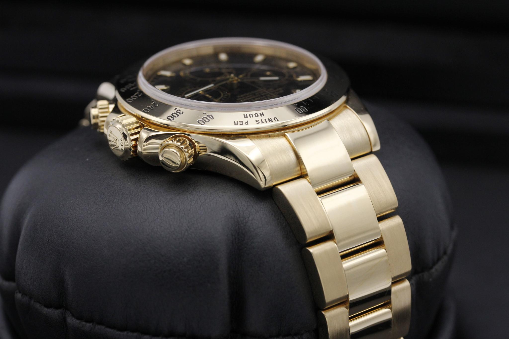 Watch Image 4