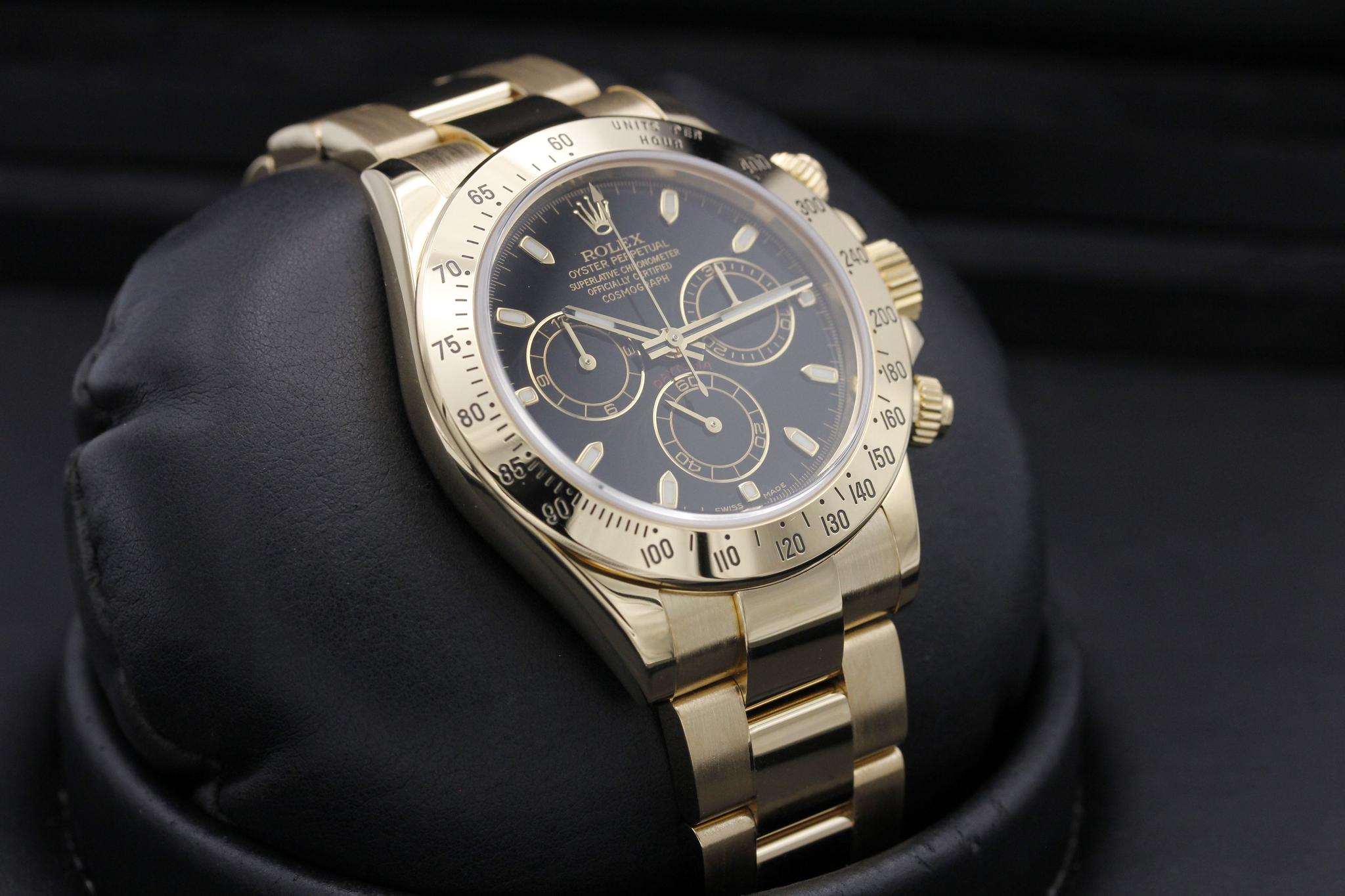 Watch Image 12