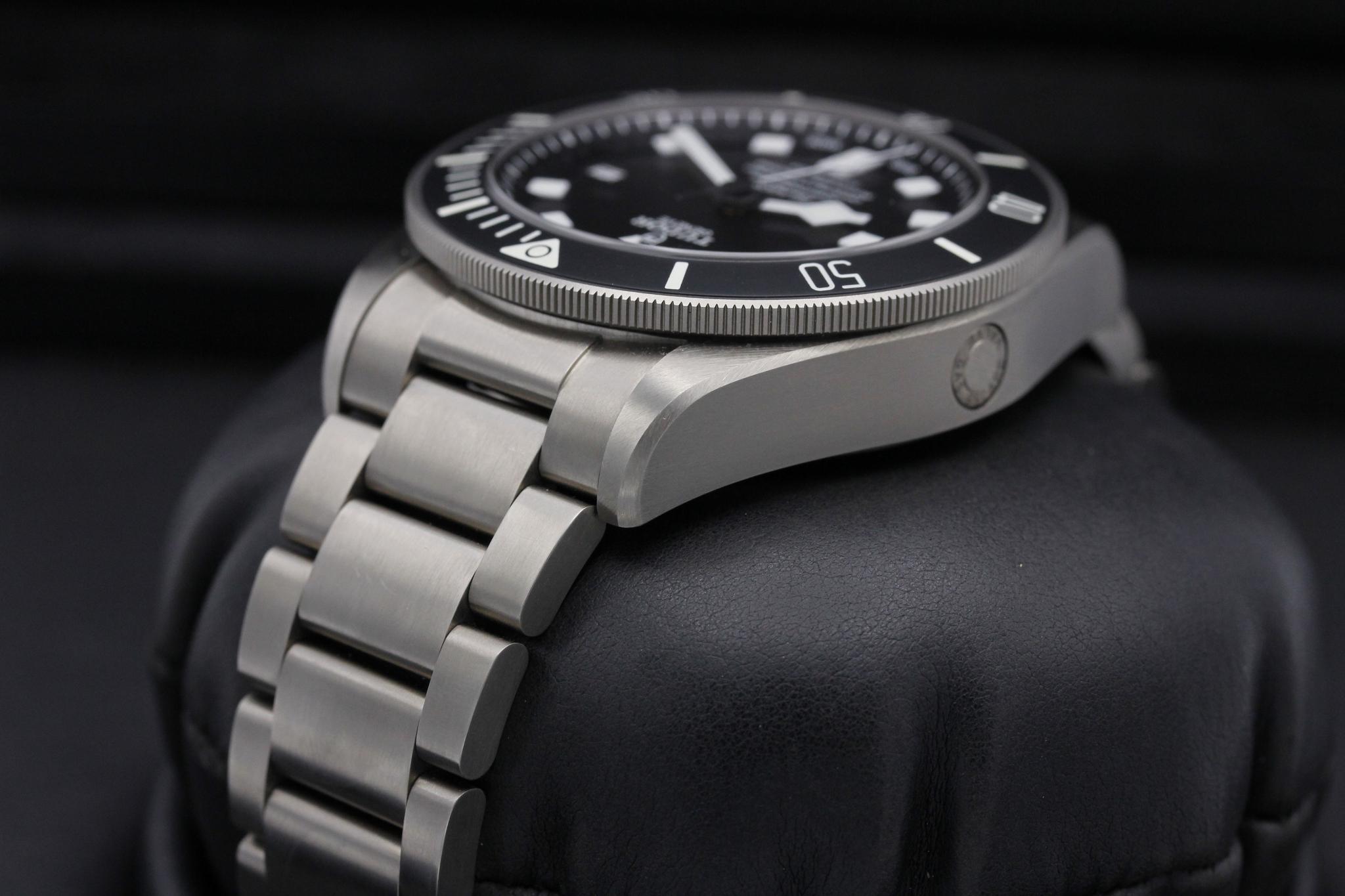 Watch Image 5