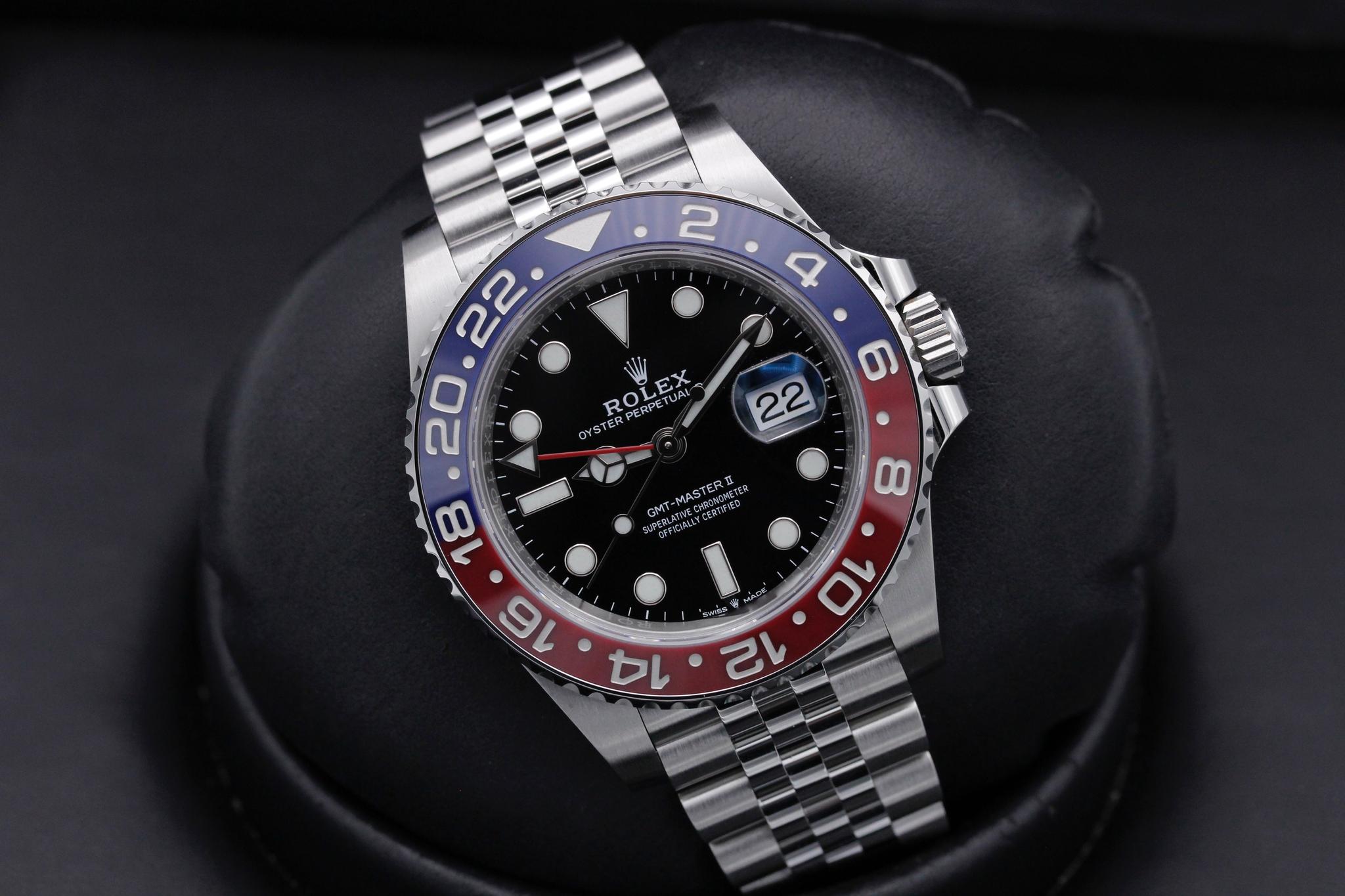 Watch Image 10