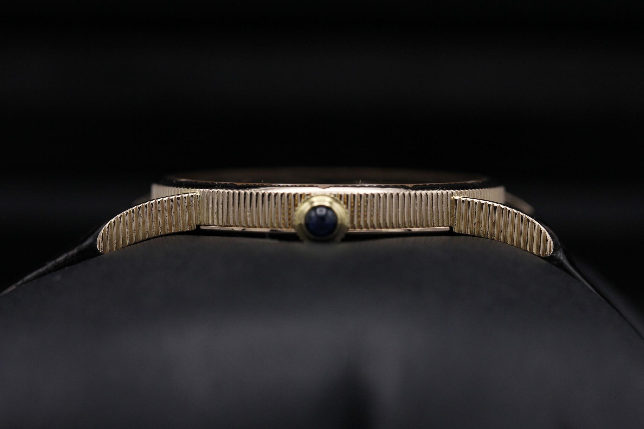 Watch Image 3
