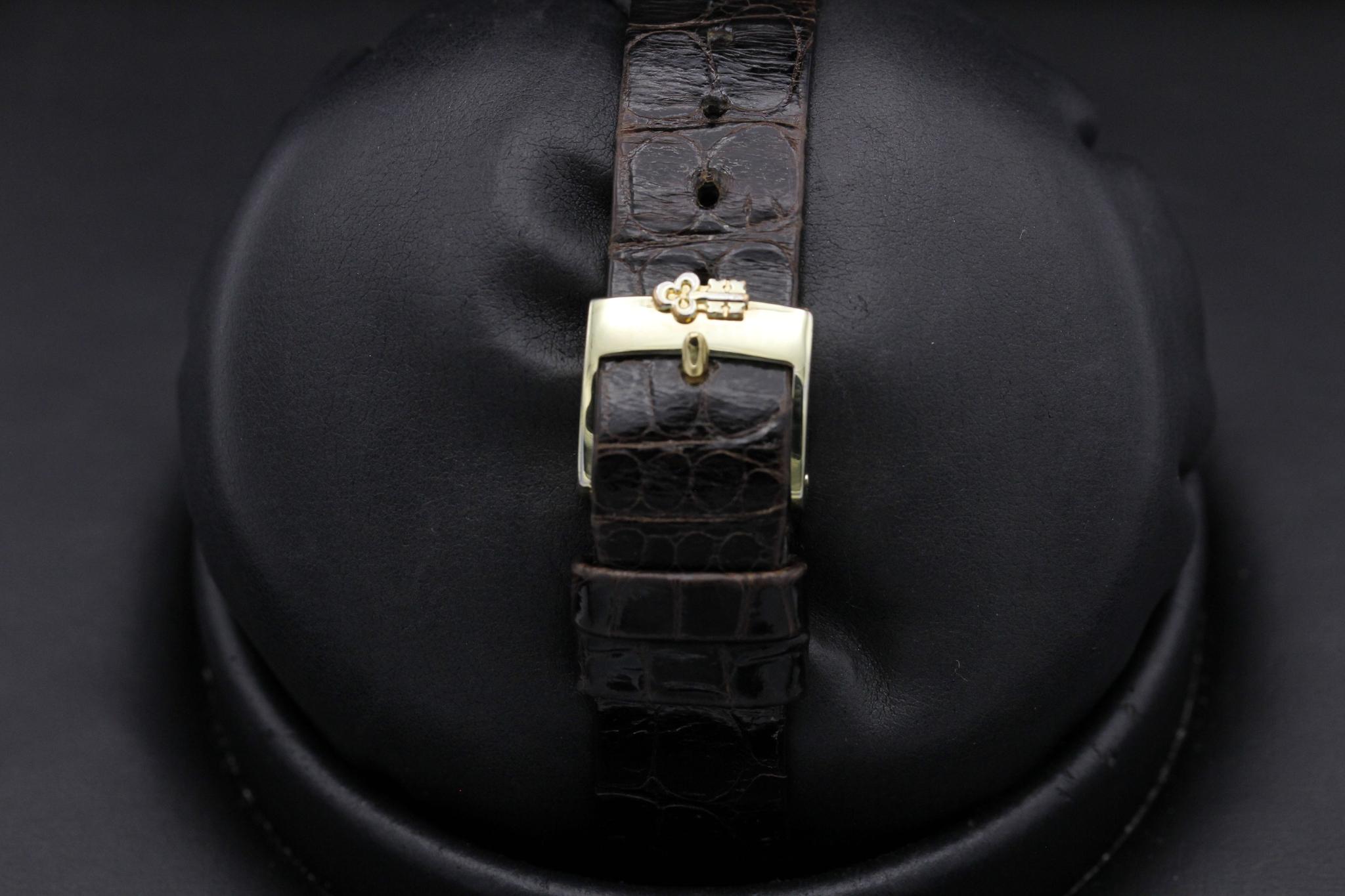 Watch Image 7