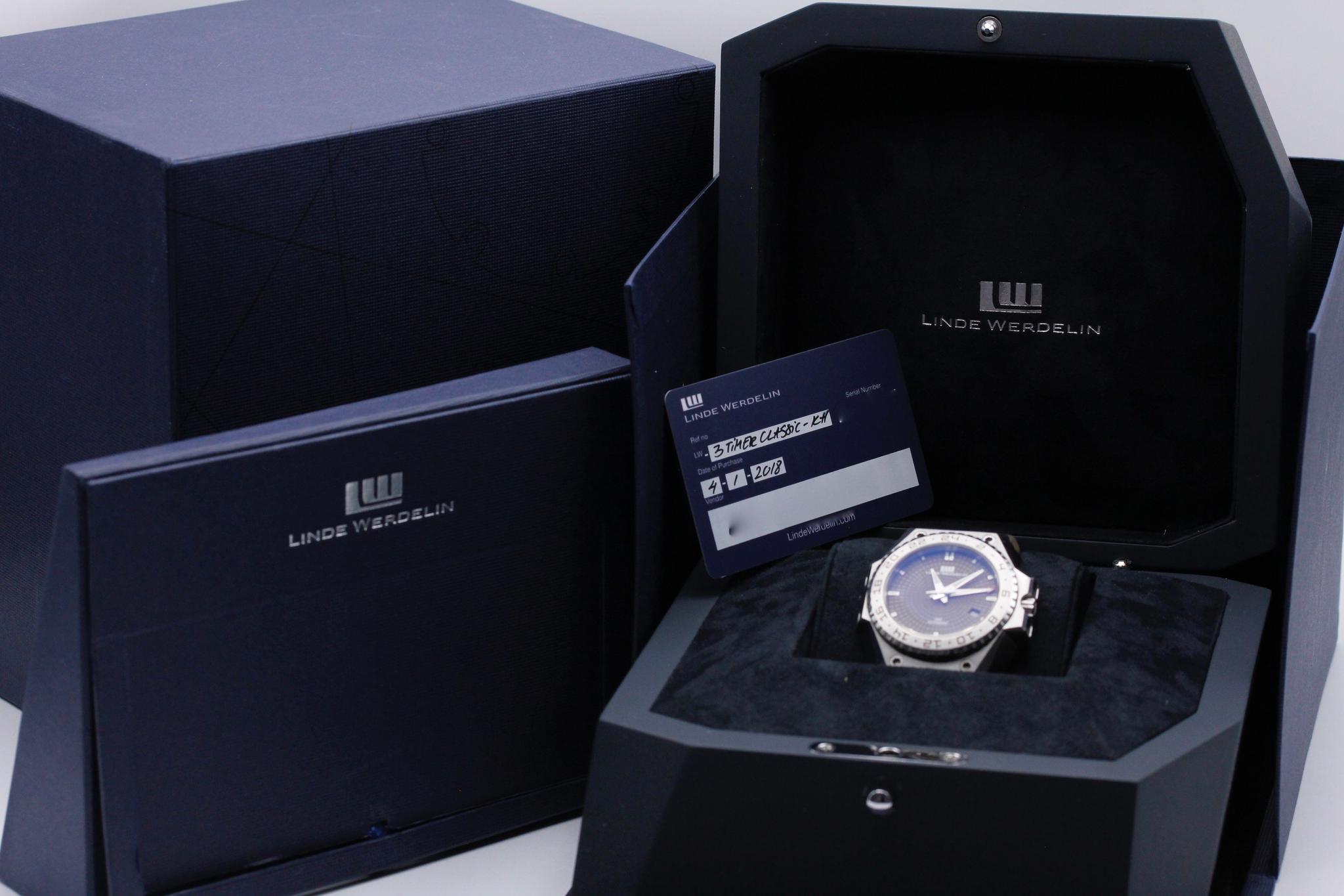 Watch Image 11