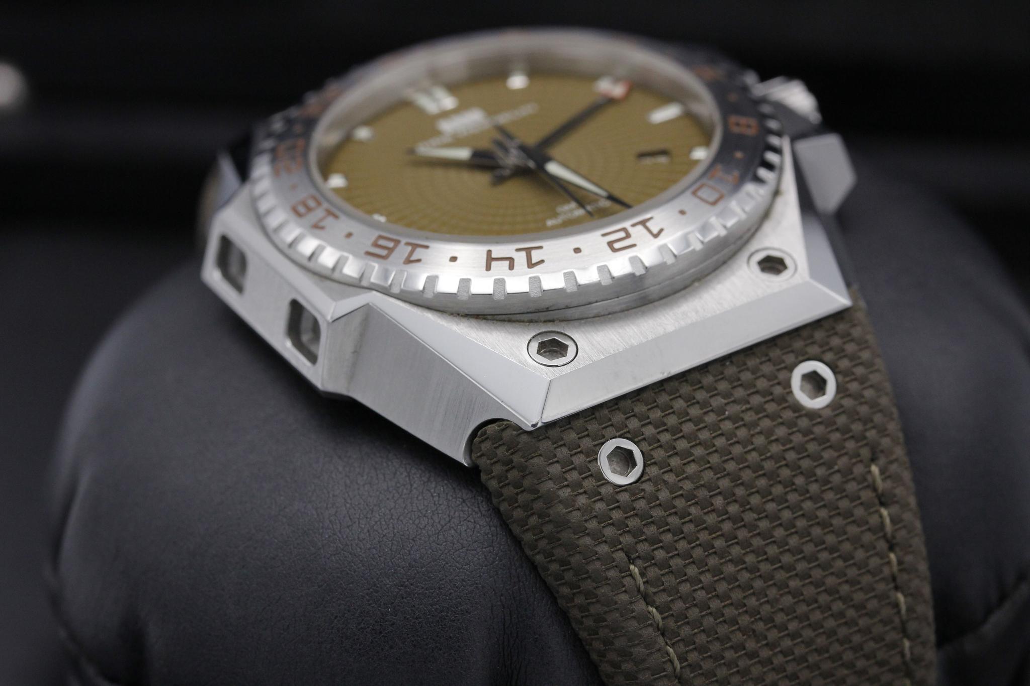 Watch Image 6