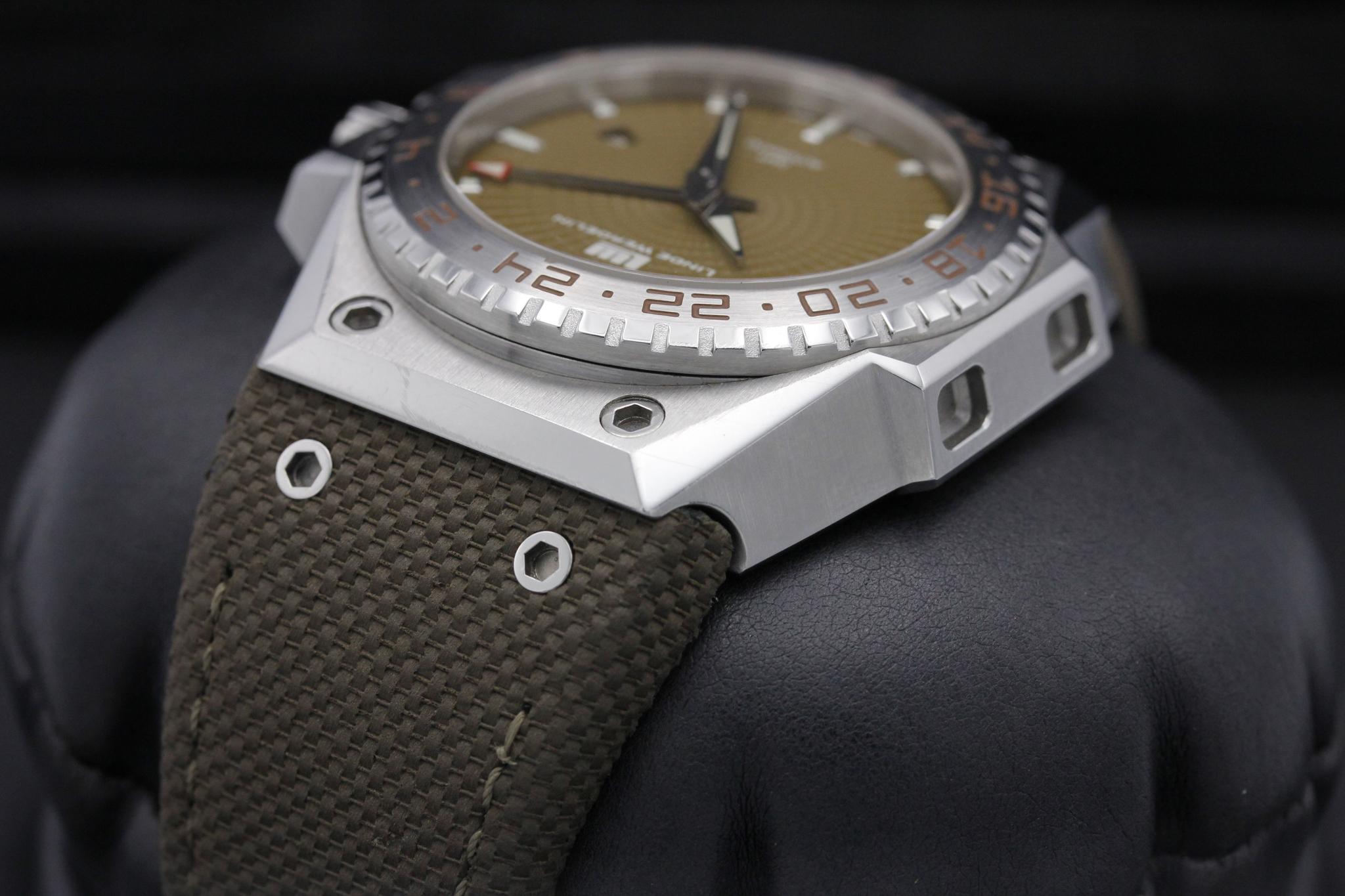 Watch Image 5
