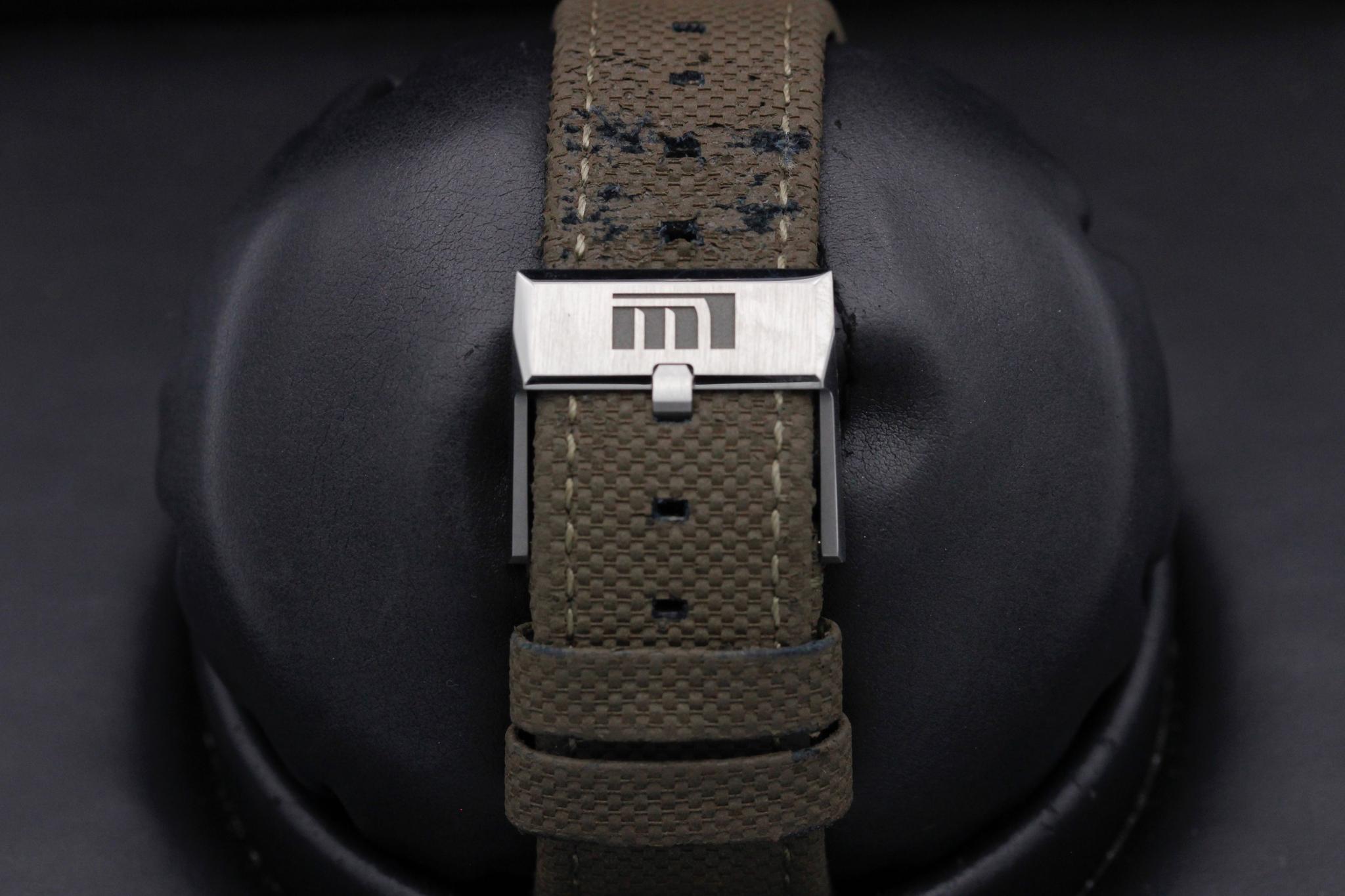 Watch Image 8