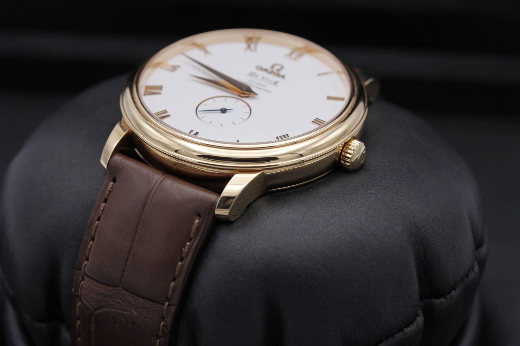 Watch Image 2