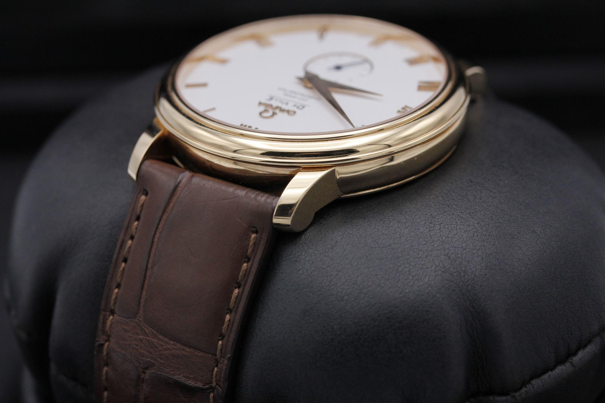 Watch Image 5