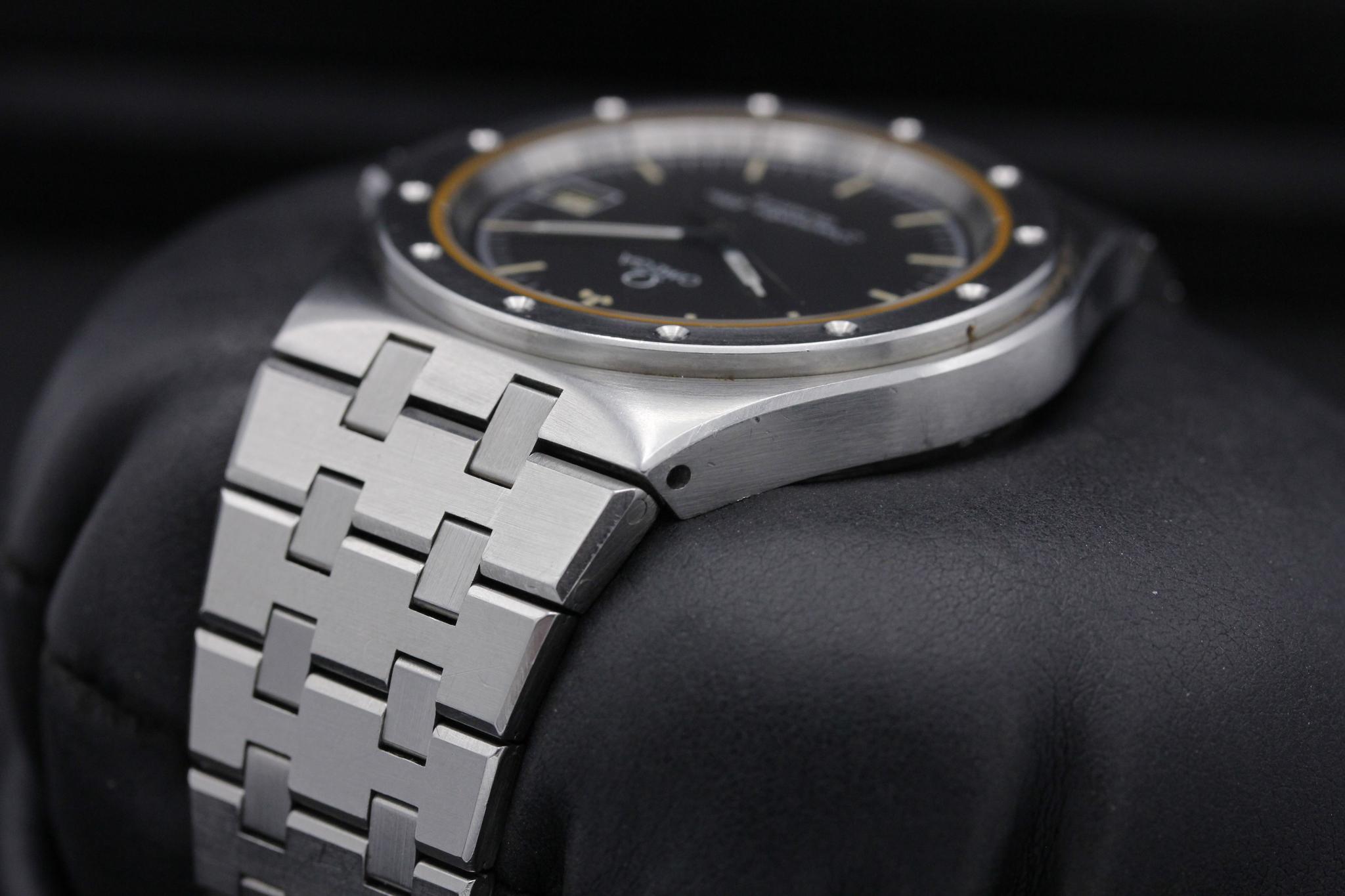 Watch Image 6