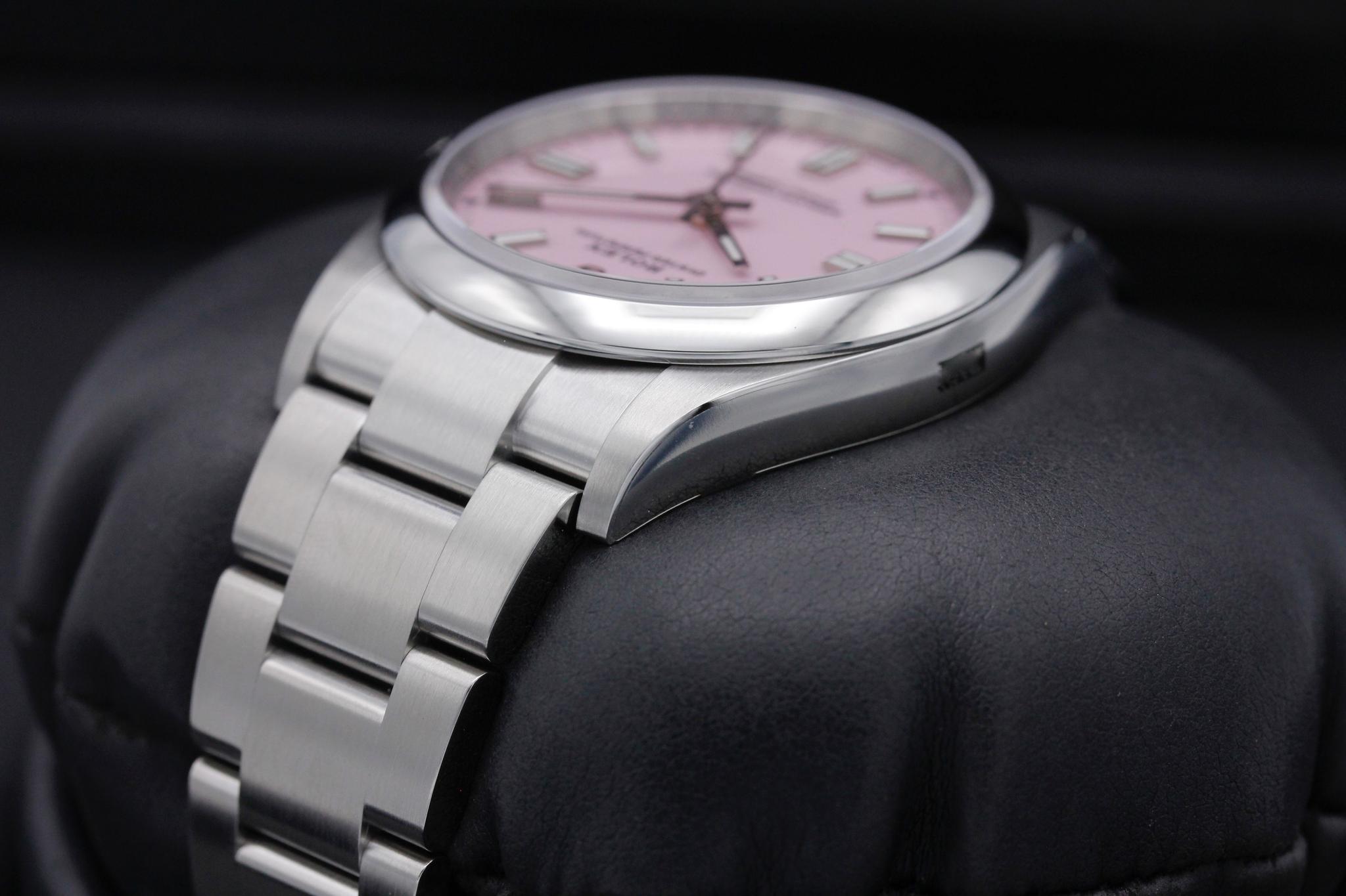Watch Image 5