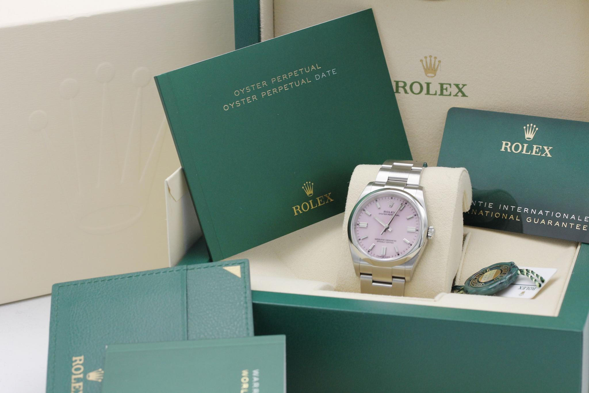Watch Image 11