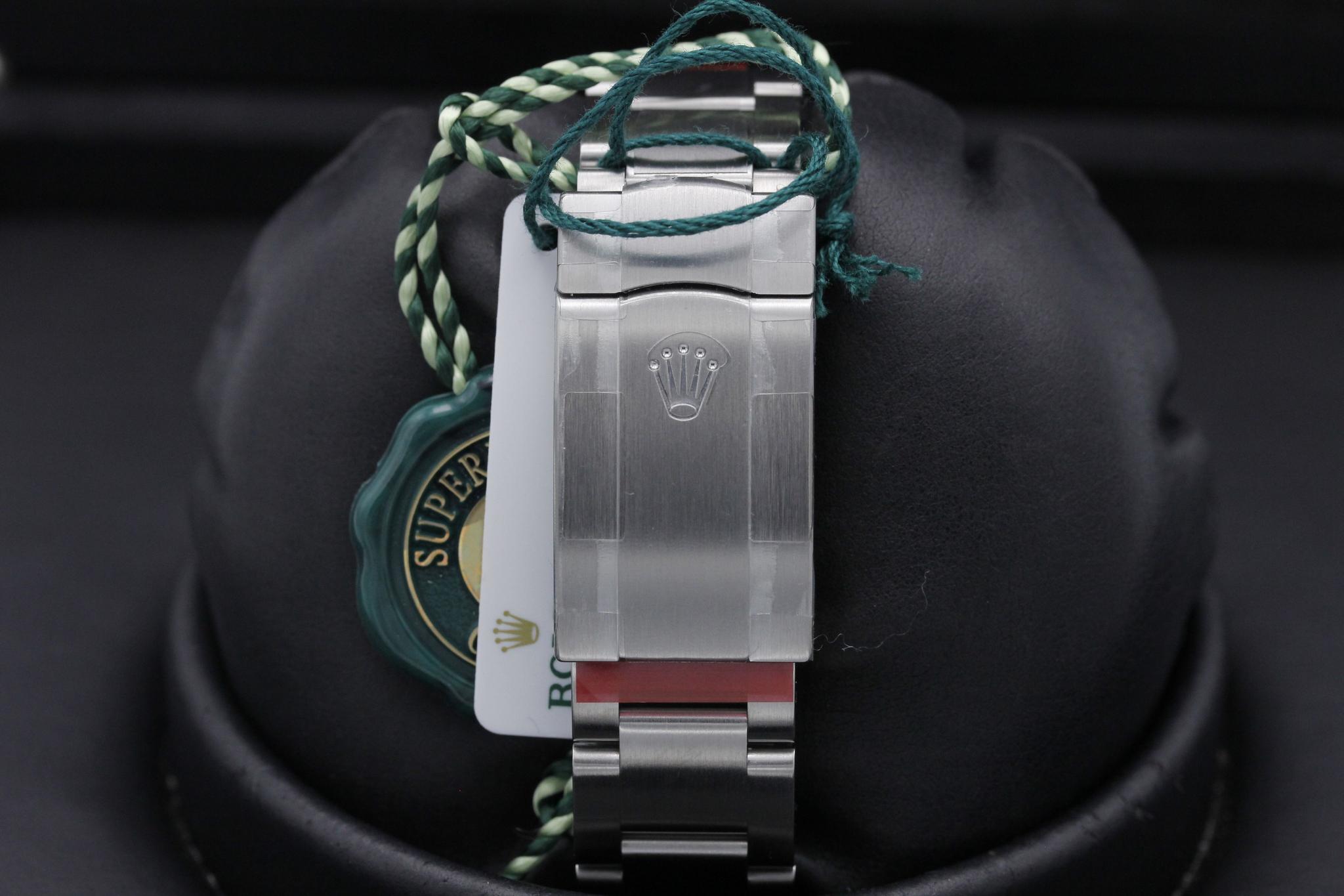 Watch Image 8