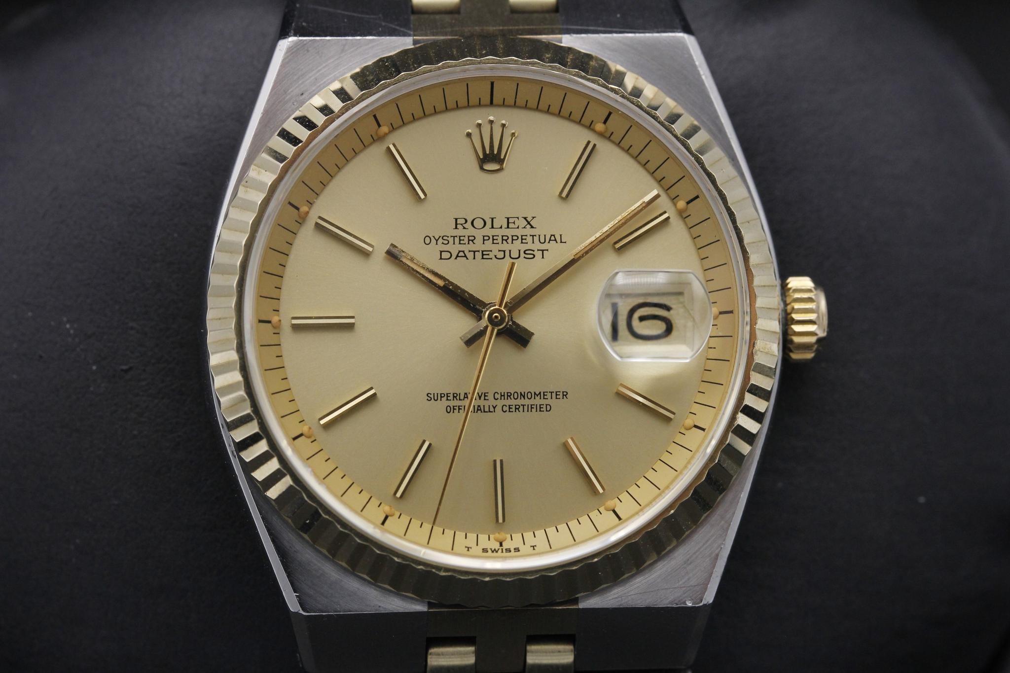 Watch Image 2