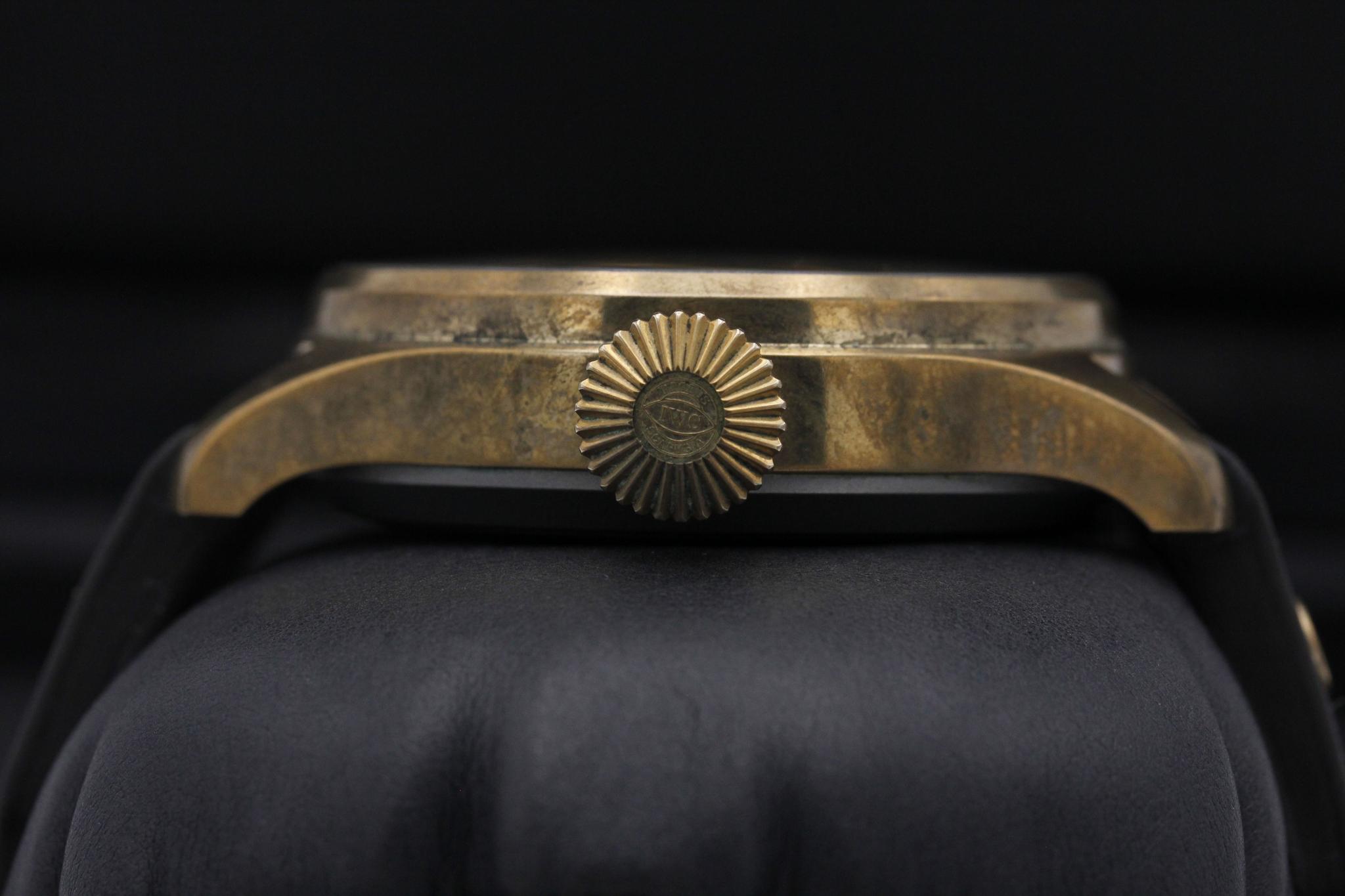 Watch Image 3