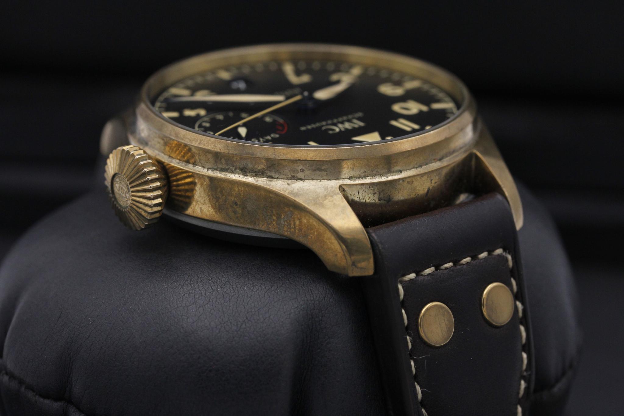 Watch Image 4