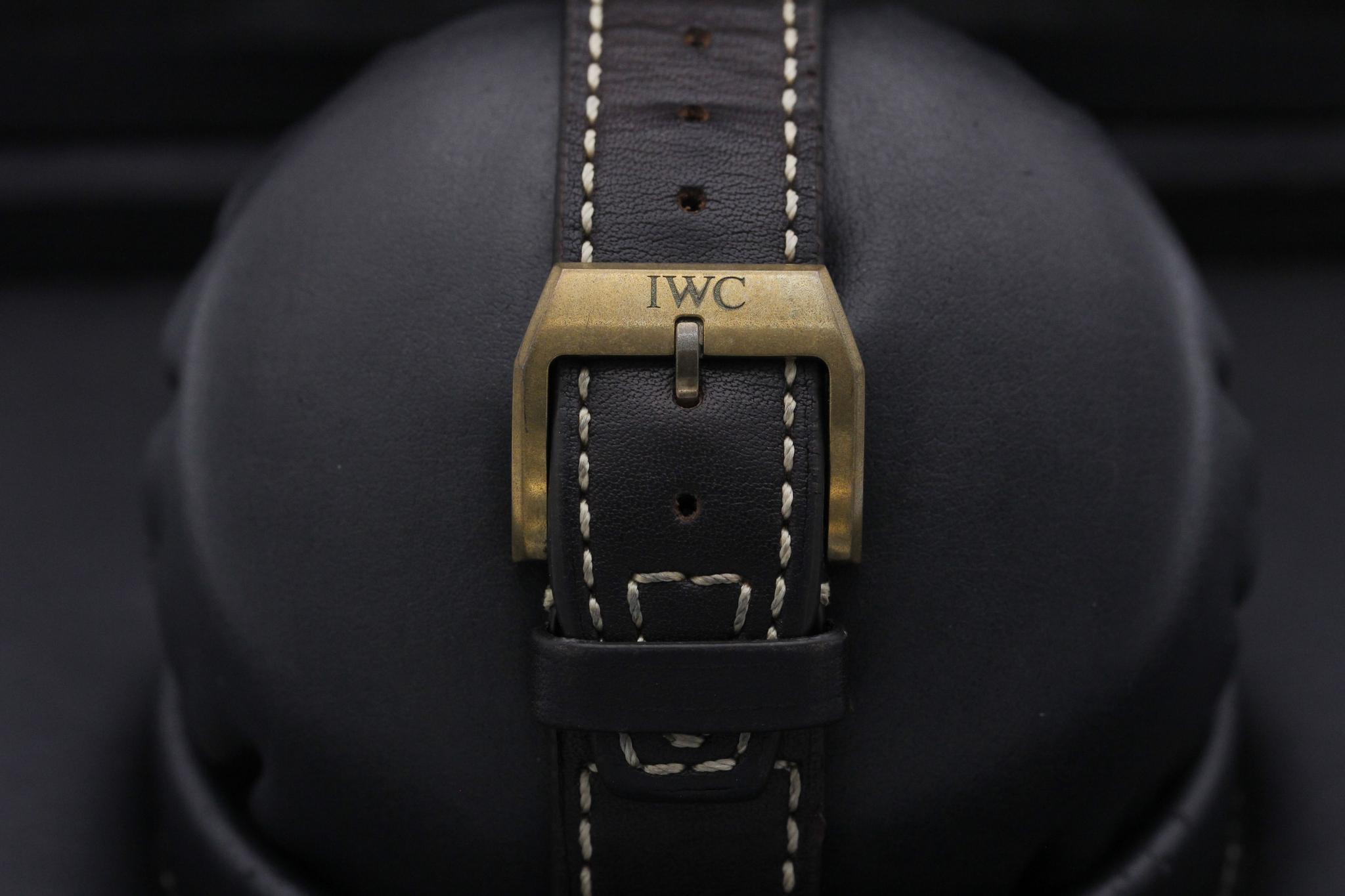 Watch Image 8