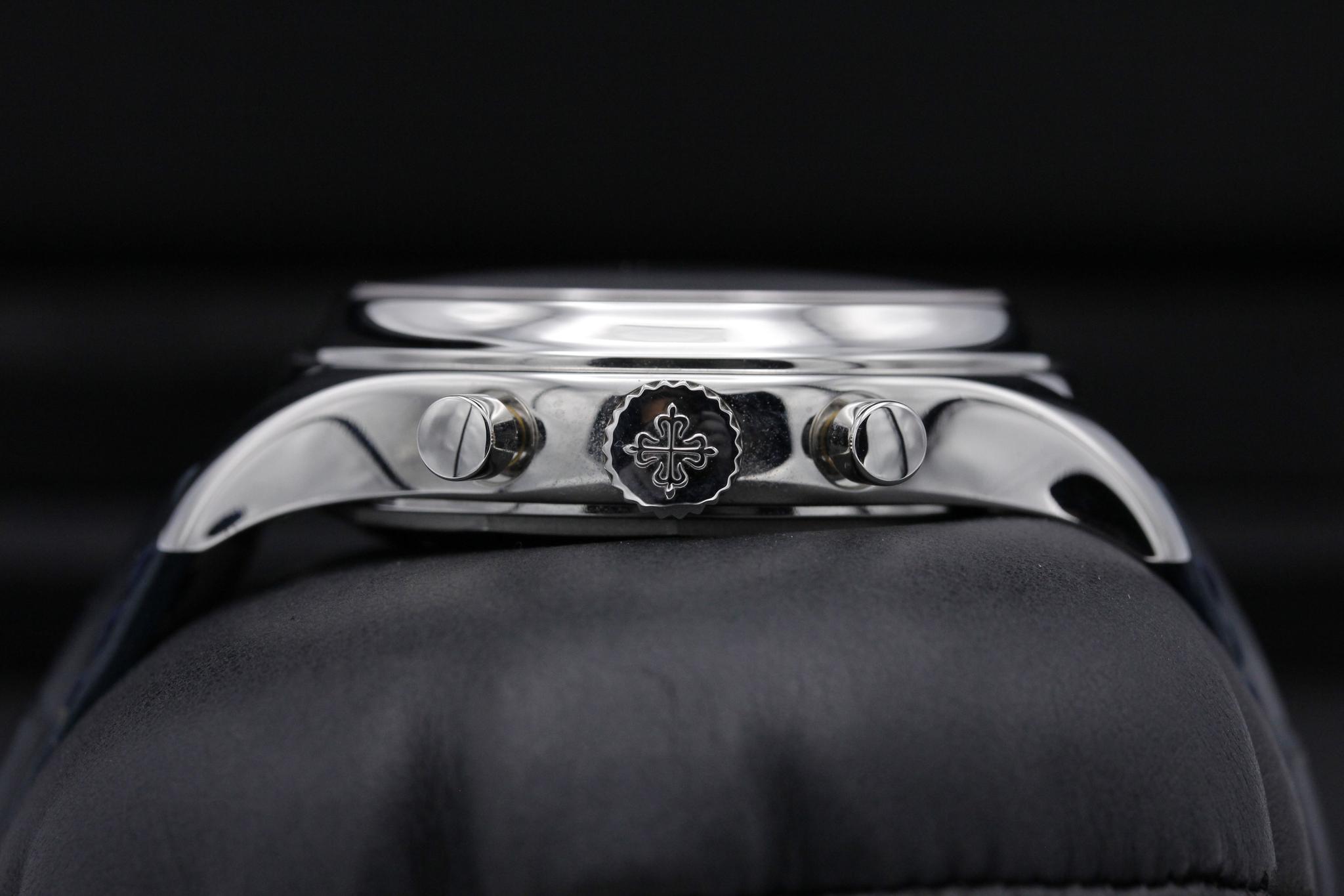 Watch Image 3