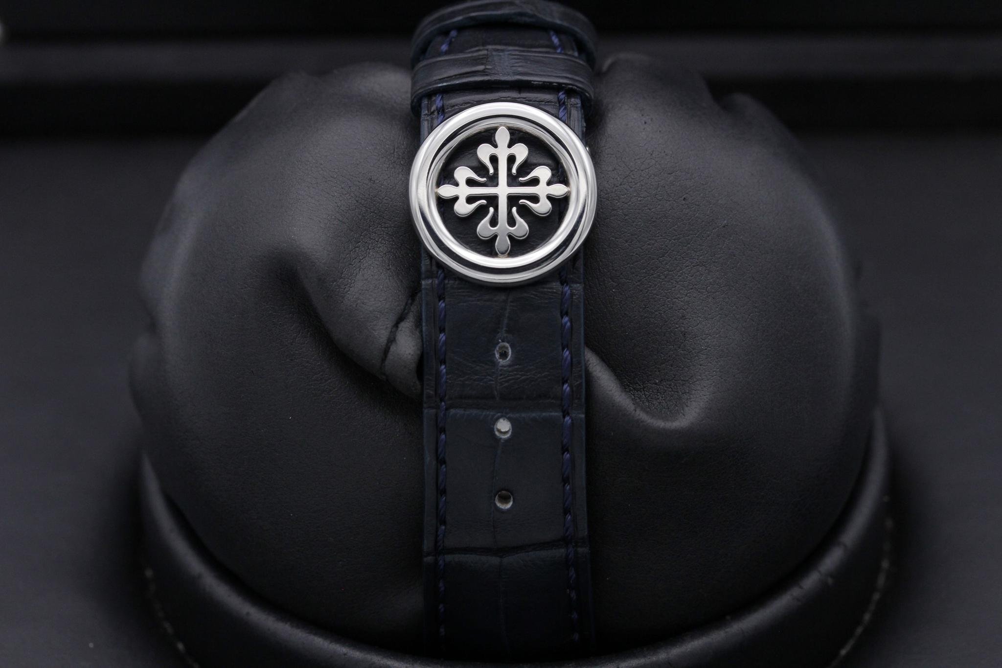 Watch Image 8