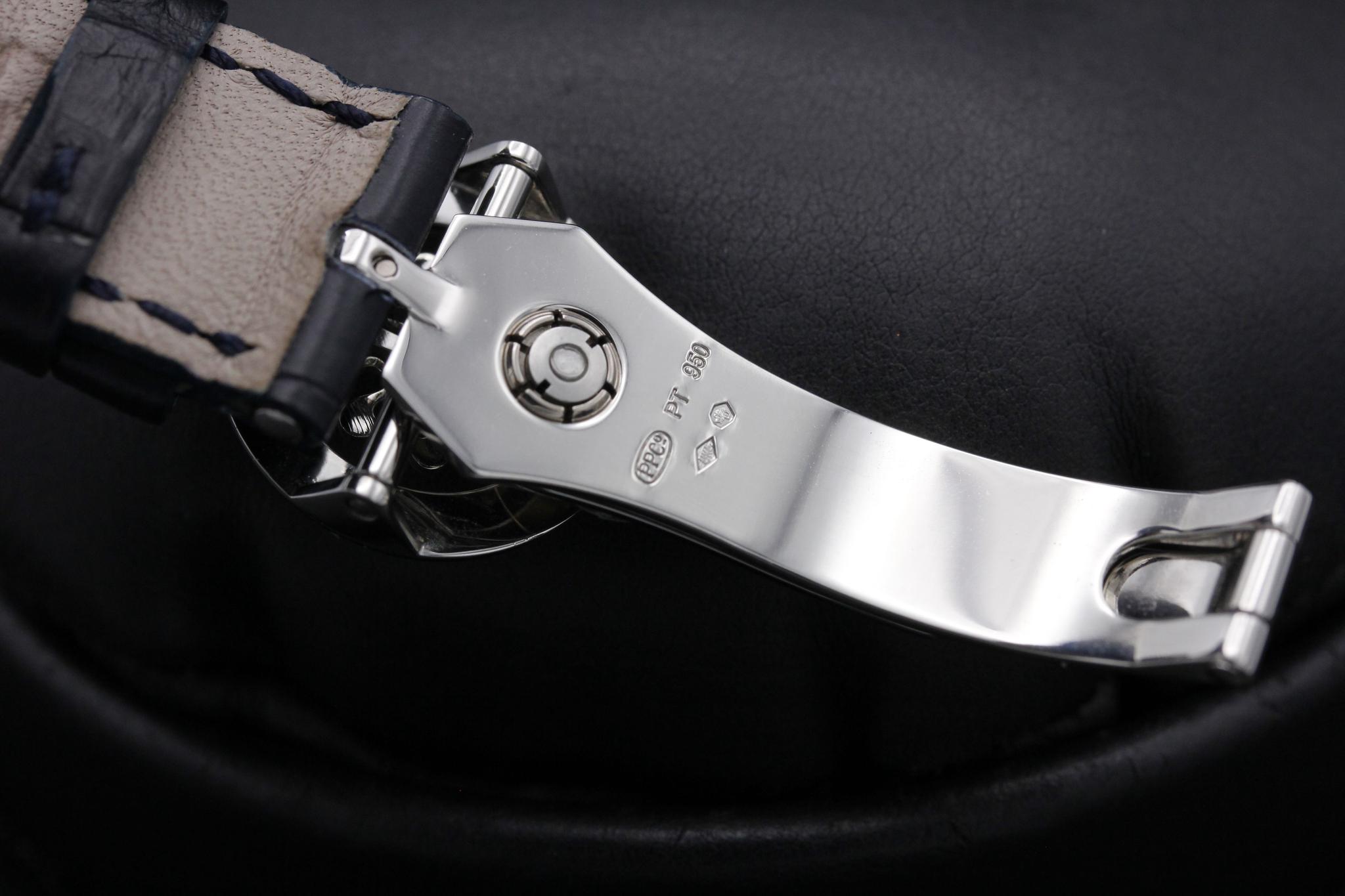 Watch Image 9