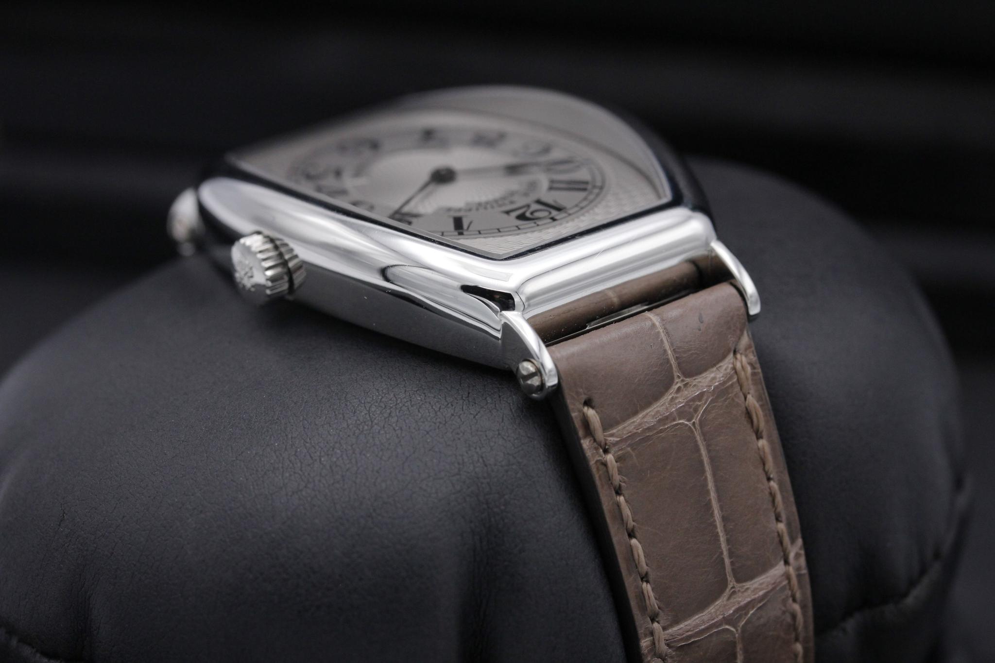 Watch Image 4