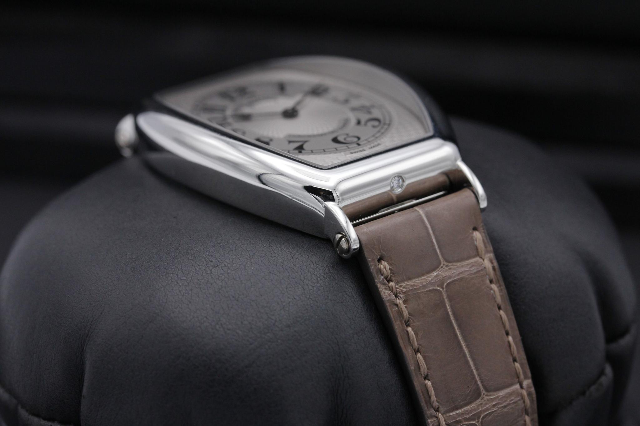 Watch Image 6