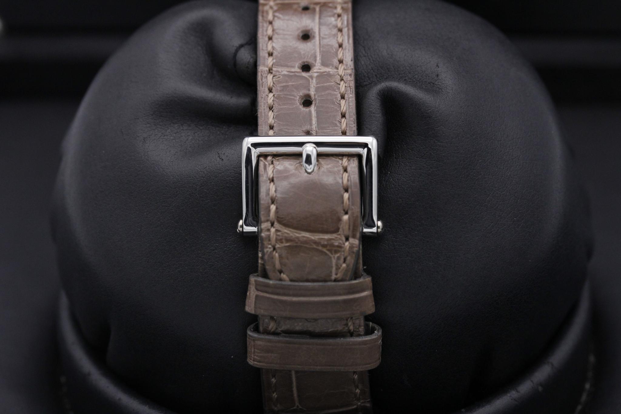 Watch Image 8