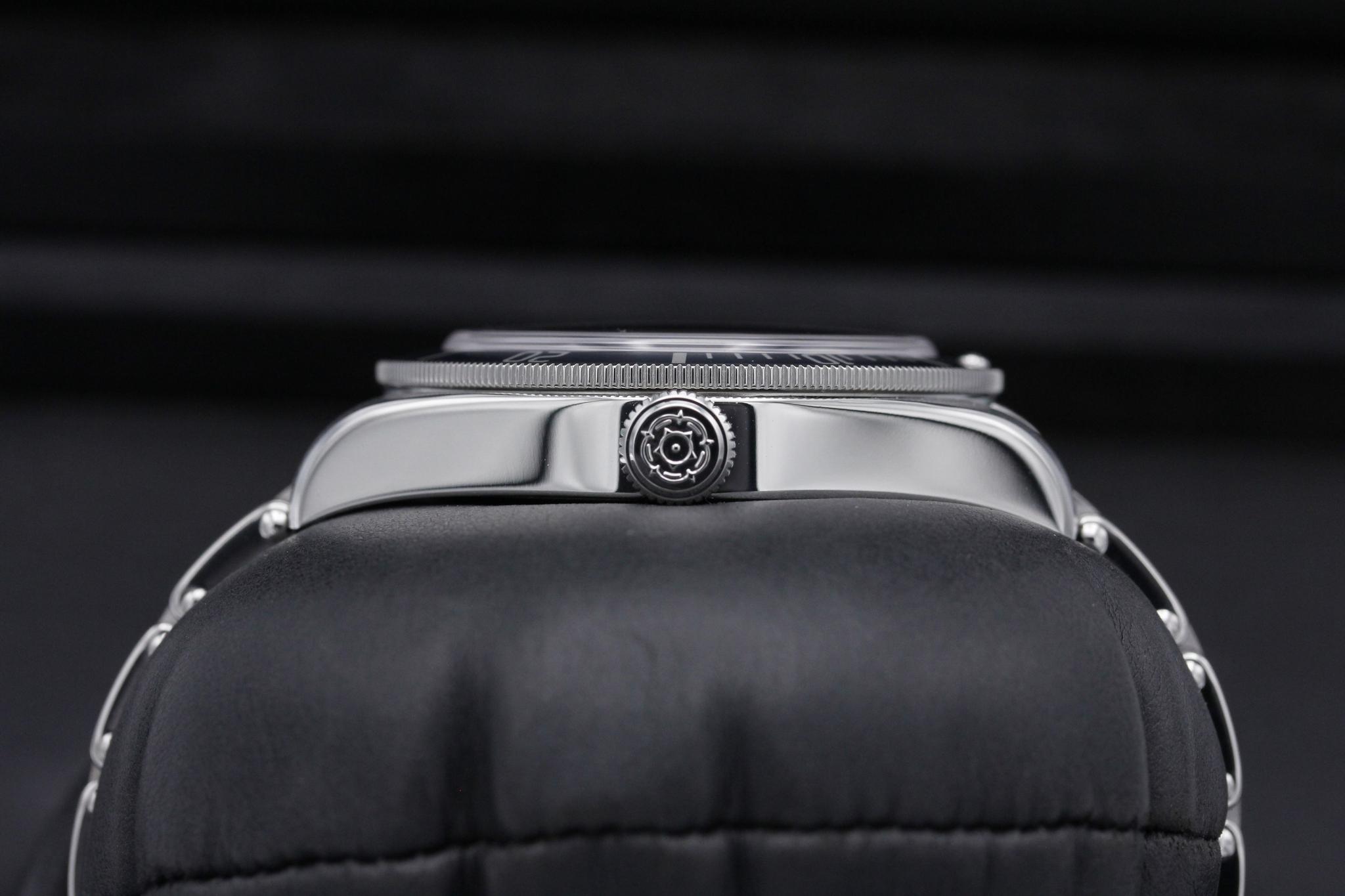 Watch Image 3