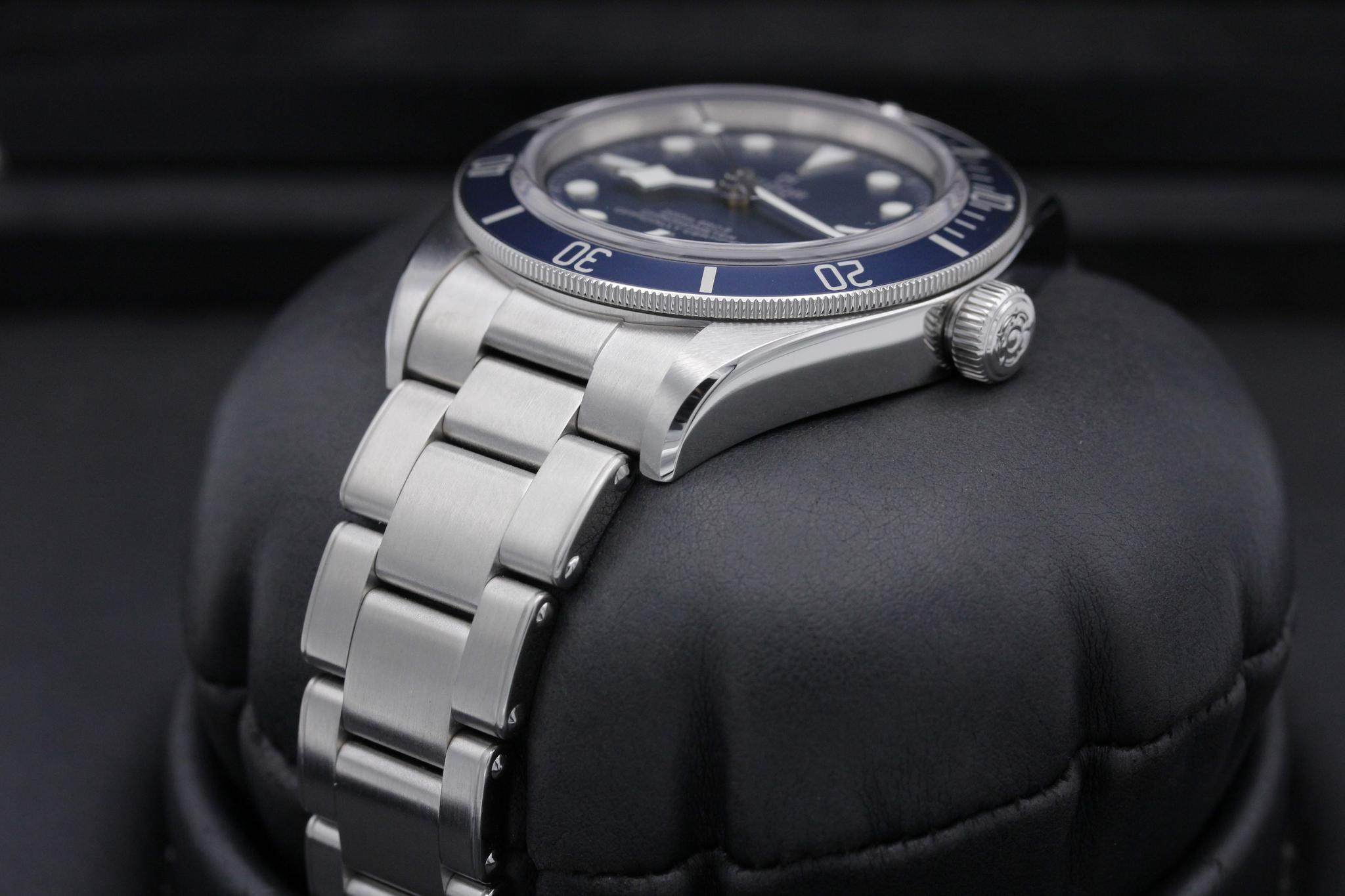 Watch Image 2
