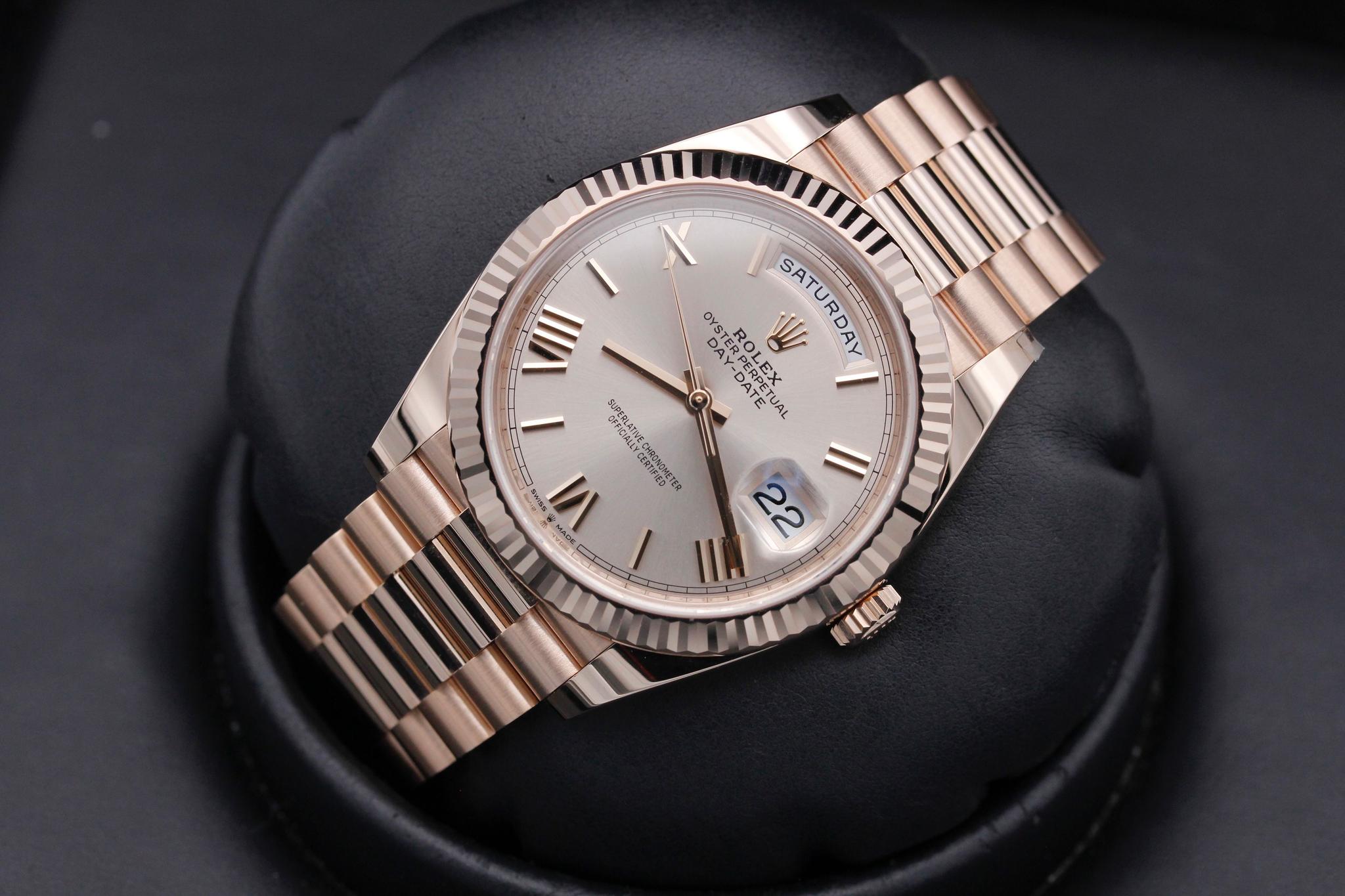 Watch Image 9