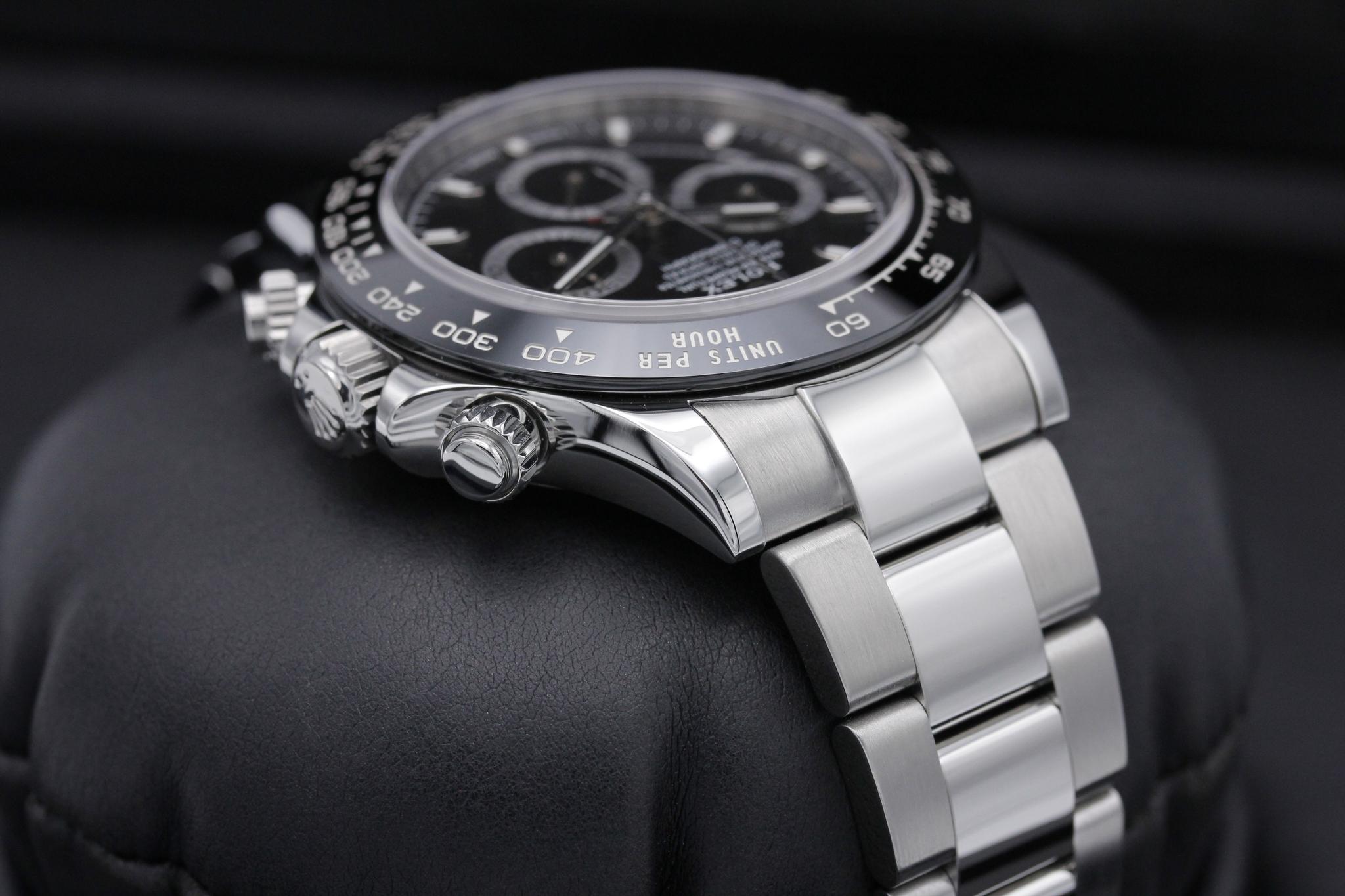 Watch Image 4