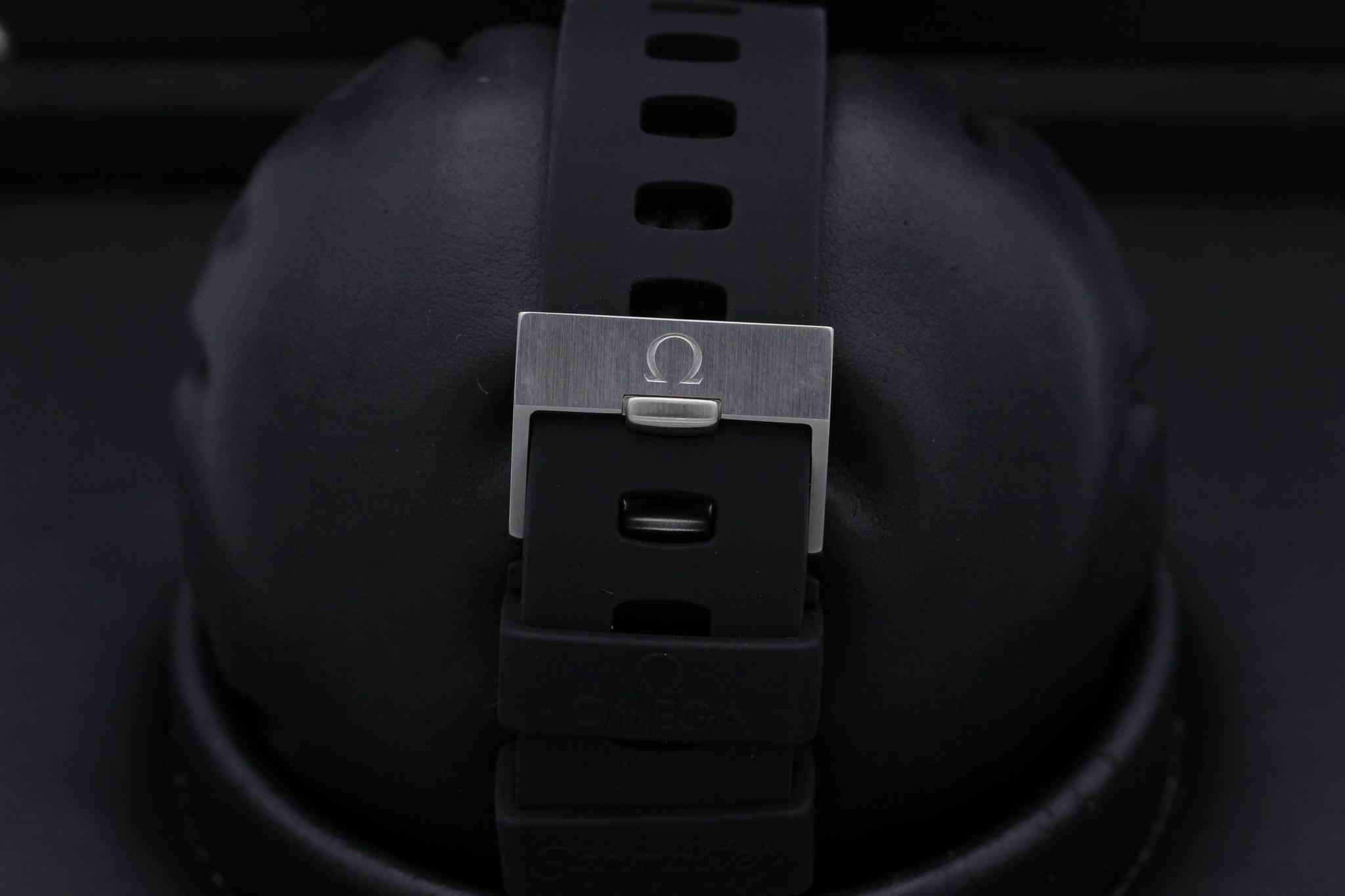 Watch Image 8