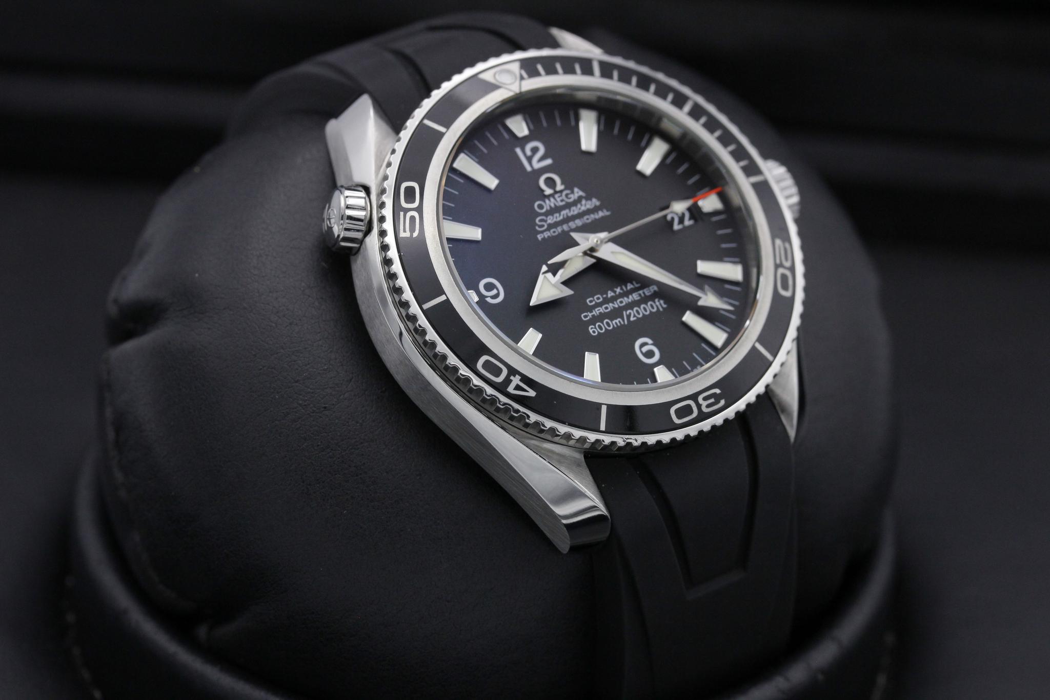 Watch Image 10