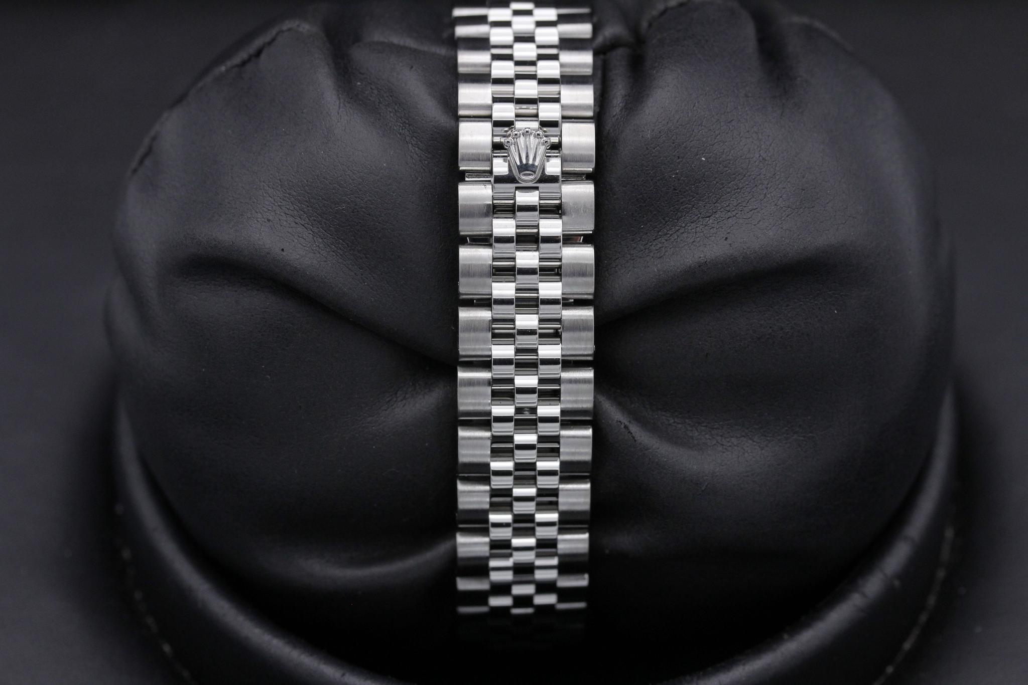 Watch Image 8