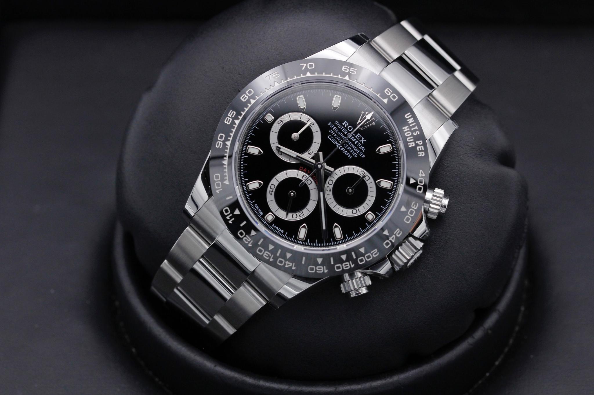 Watch Image 10