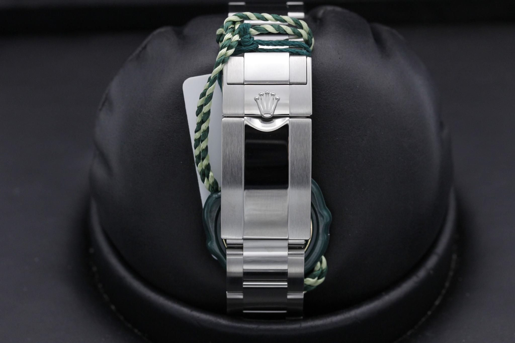 Watch Image 8