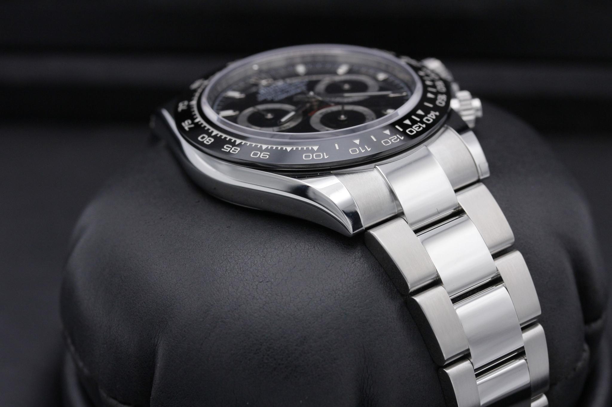 Watch Image 6