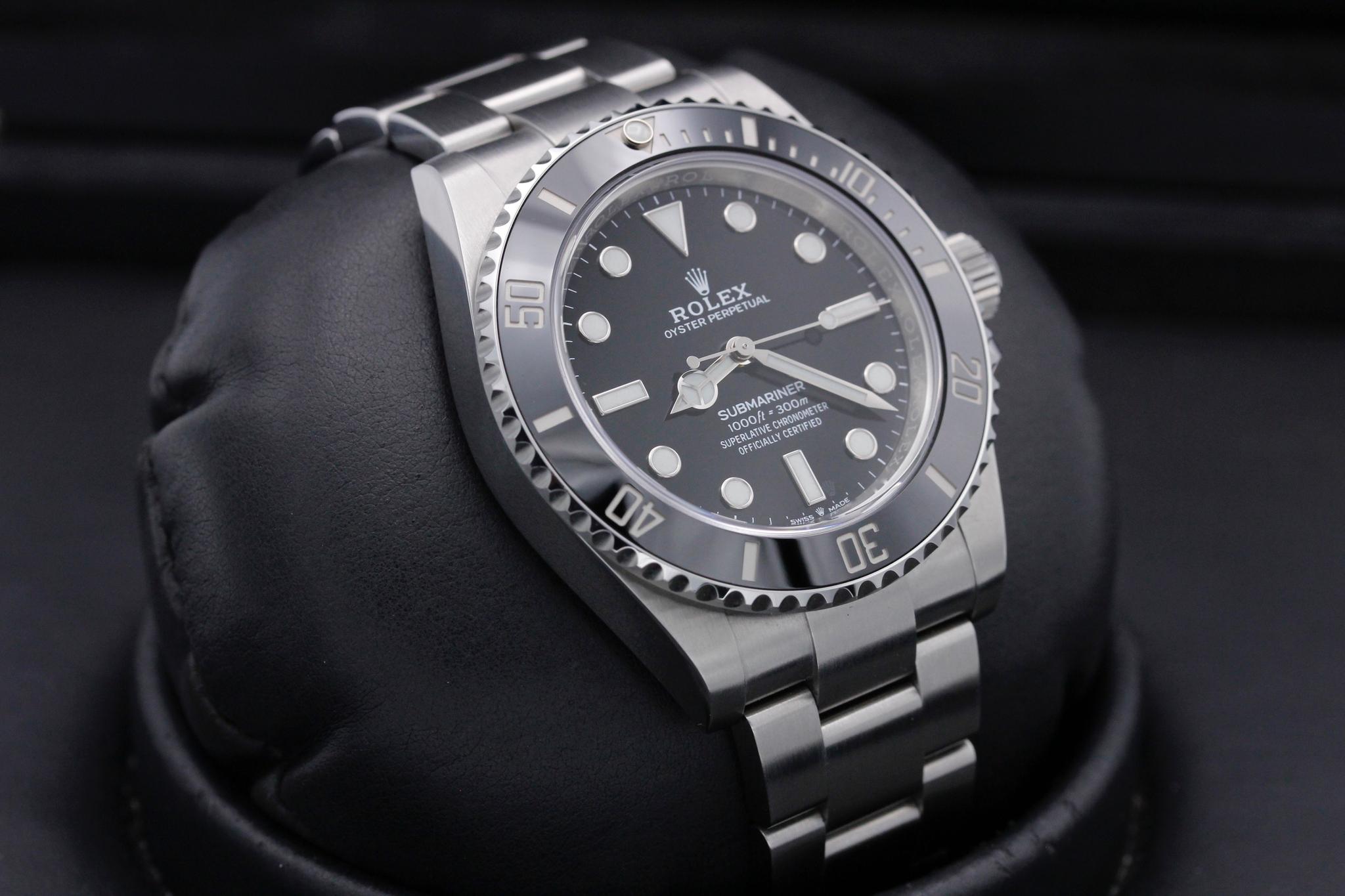 Watch Image 10