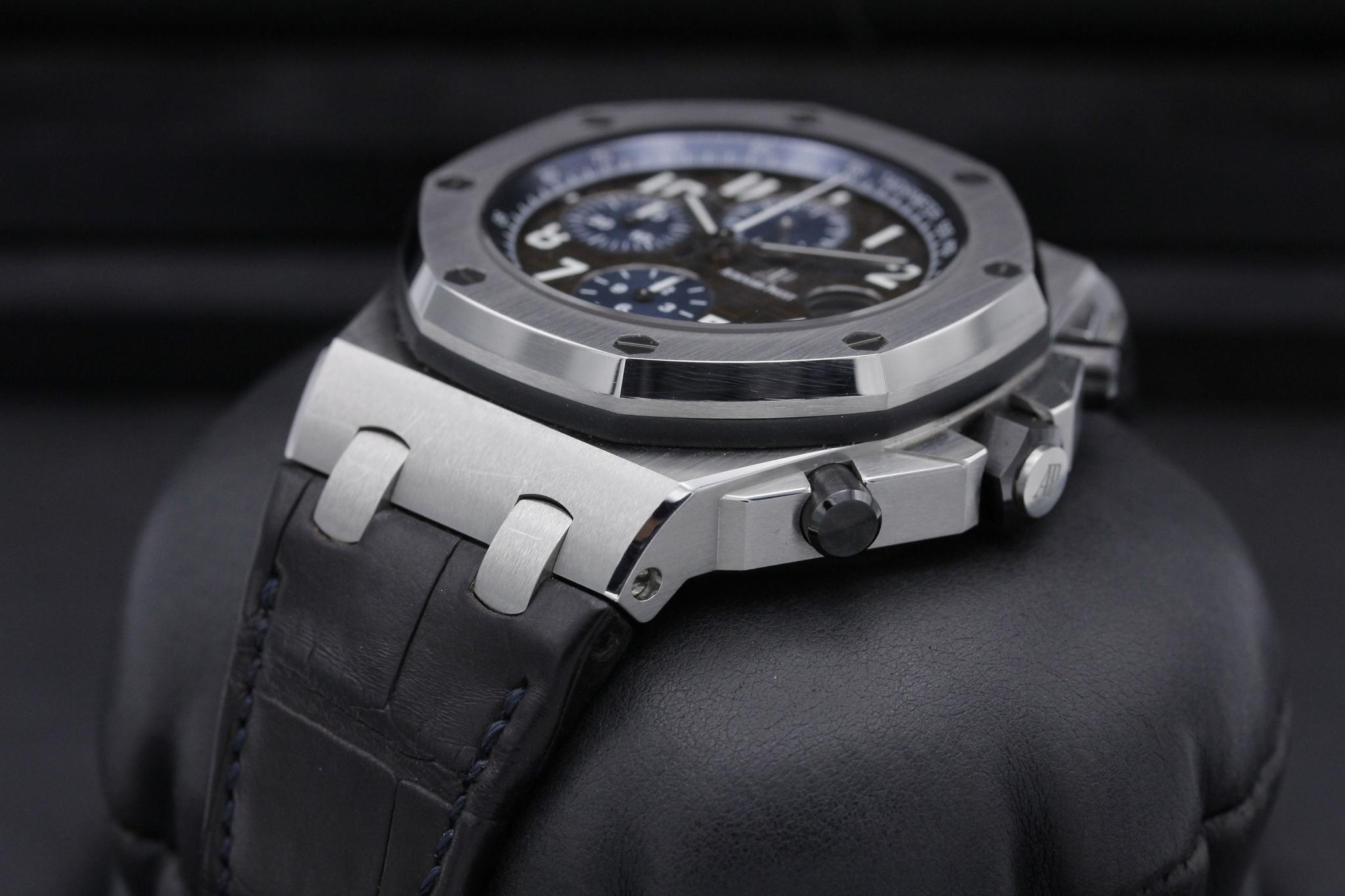 Watch Image 2